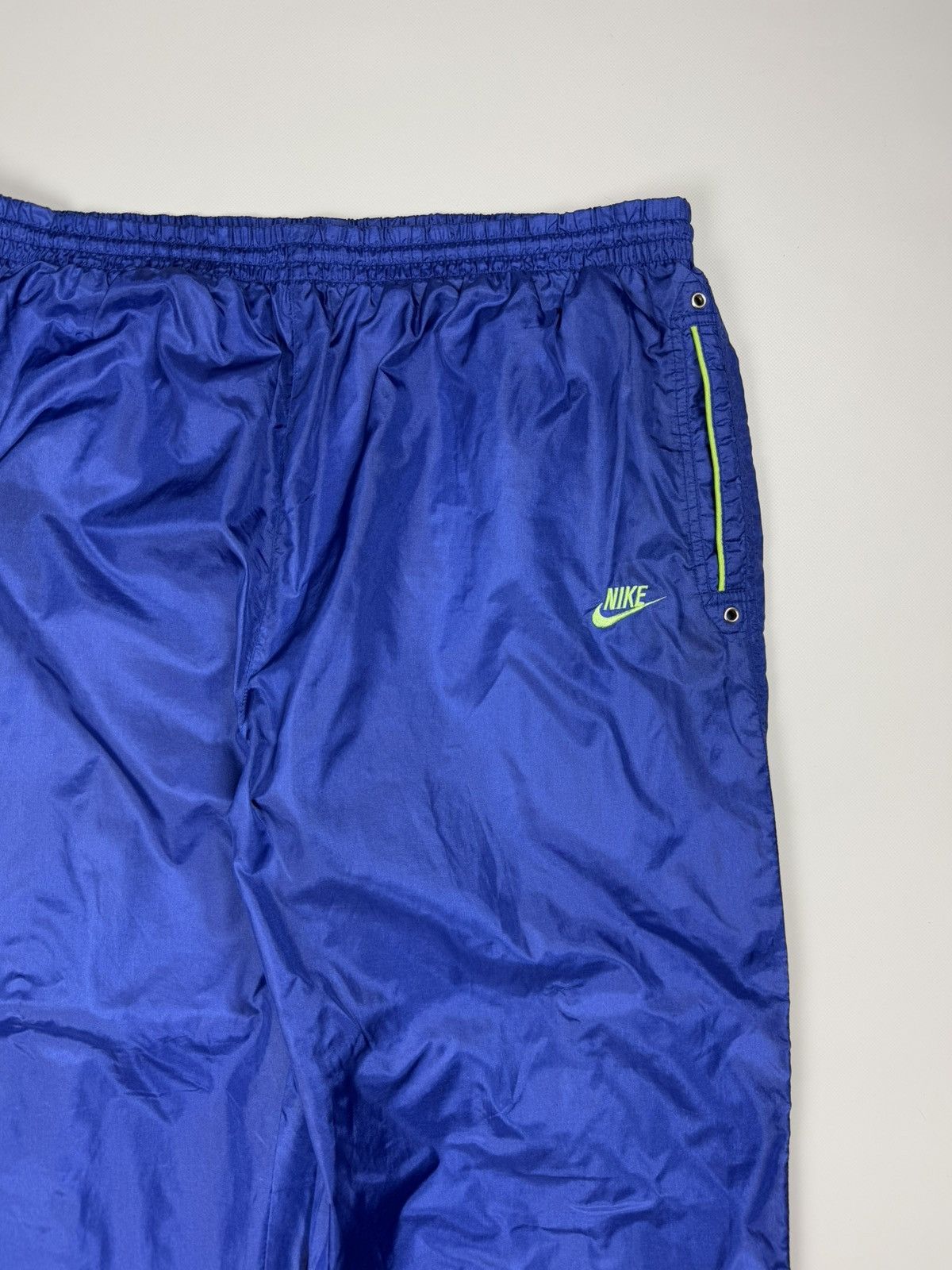 Vintage Nike Vintage Y2K Nylon Track Pants Sweatpants Size 2XL Size US 36 / EU 52 - 9 Thumbnail