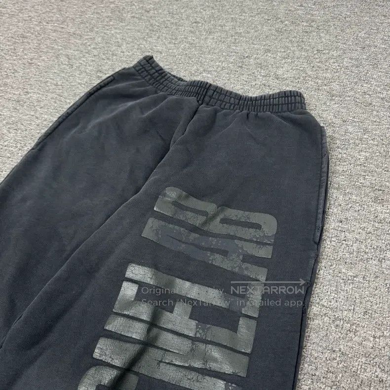Balenciaga Balenciaga size XXS Black Faded Washed Lettering Print Dest Size US 26 / EU 42 - 4 Thumbnail
