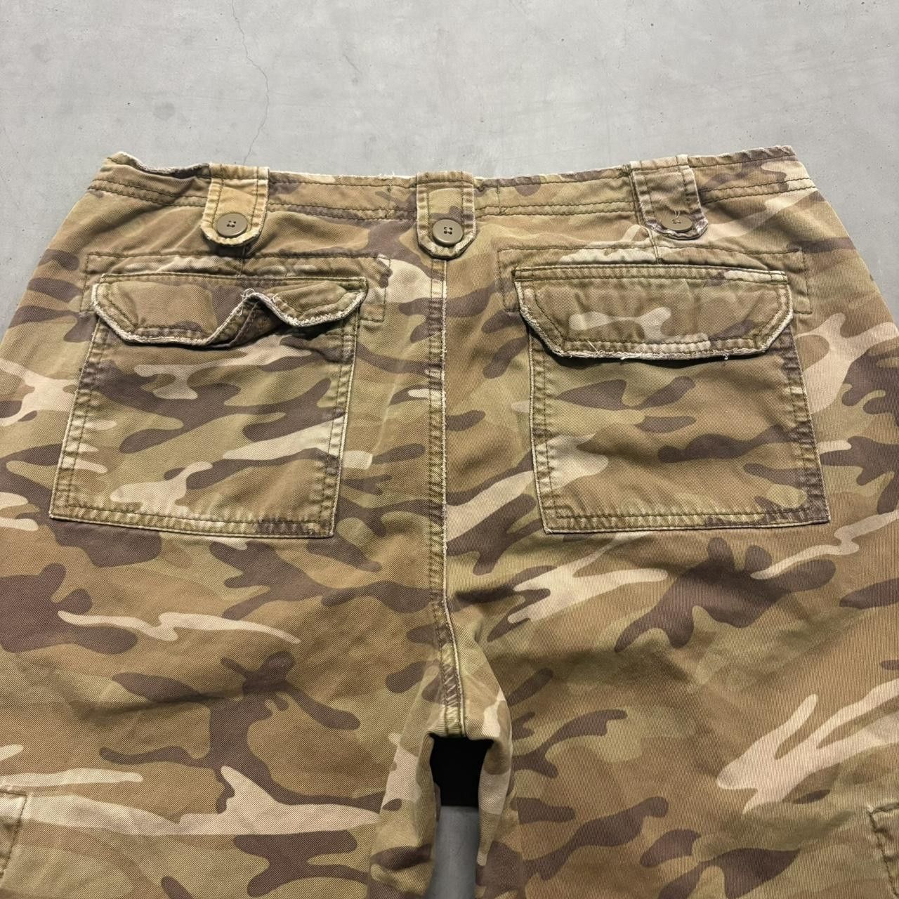 Old Navy Crazy Vintage Y2K/2000s Super Baggy Wideleg Old Navy Camo Skater Cargo Pants! Size US 34 / EU 50 - 5 Thumbnail