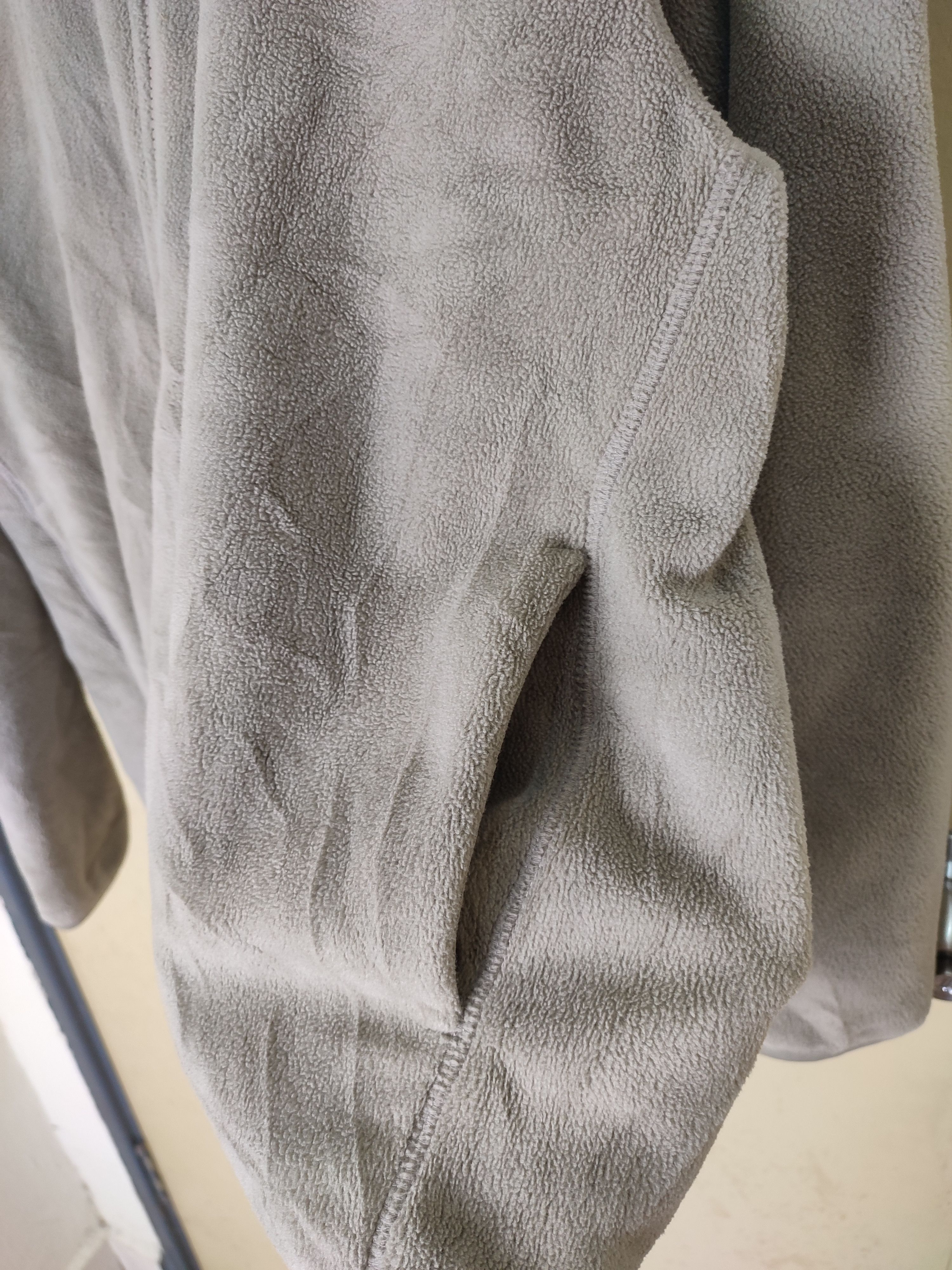 Uniqlo Uniqlo Fleece Zip Up Jackets Size US L / EU 52-54 / 3 - 7 Thumbnail