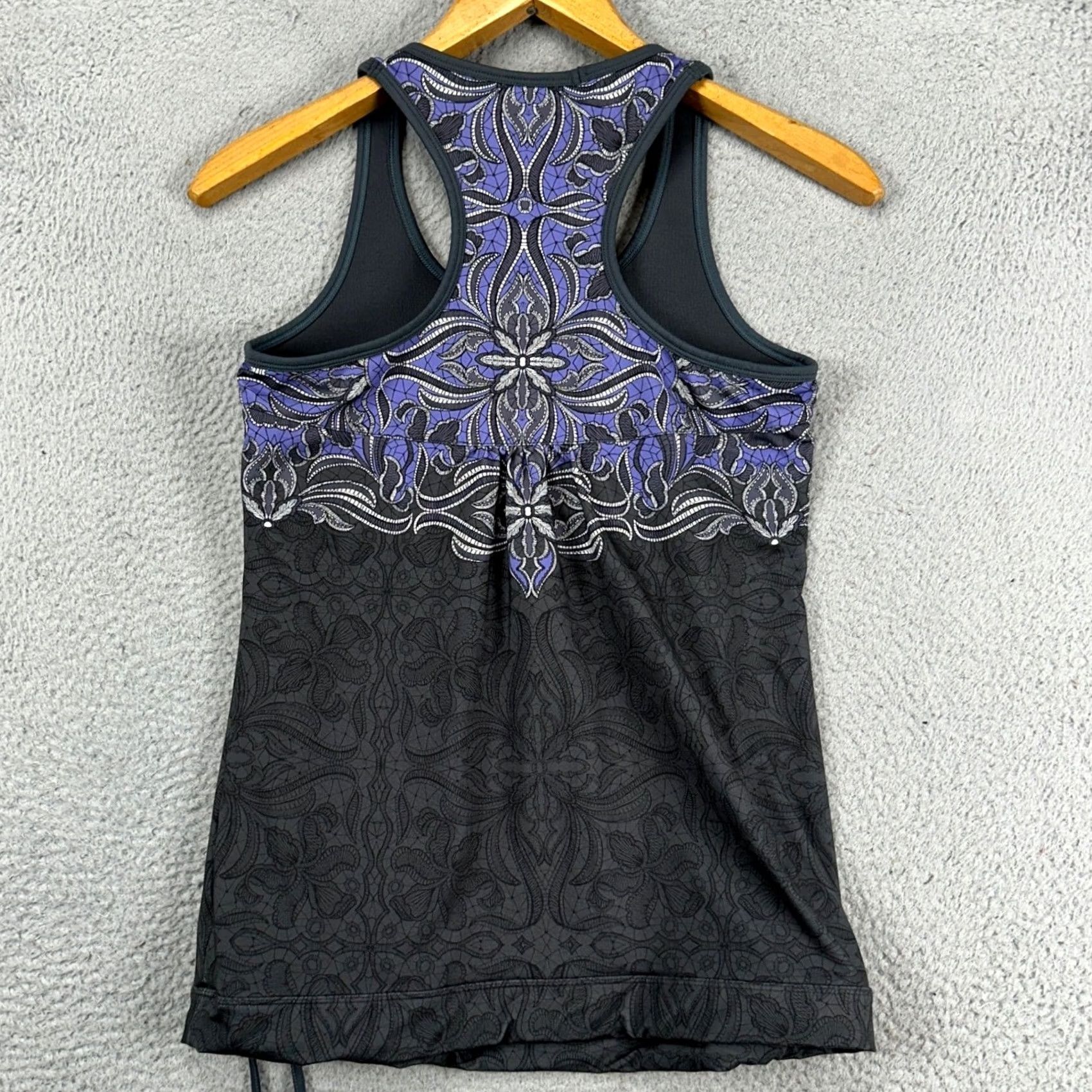 Athleta Athleta Womens Tank Top Shirt Small Black Purple Floral Workout Exercise Stretch Shirt Ladies Small Floral Pattern Ladies Womens Size S / US 4 / IT 40 - 3 Thumbnail