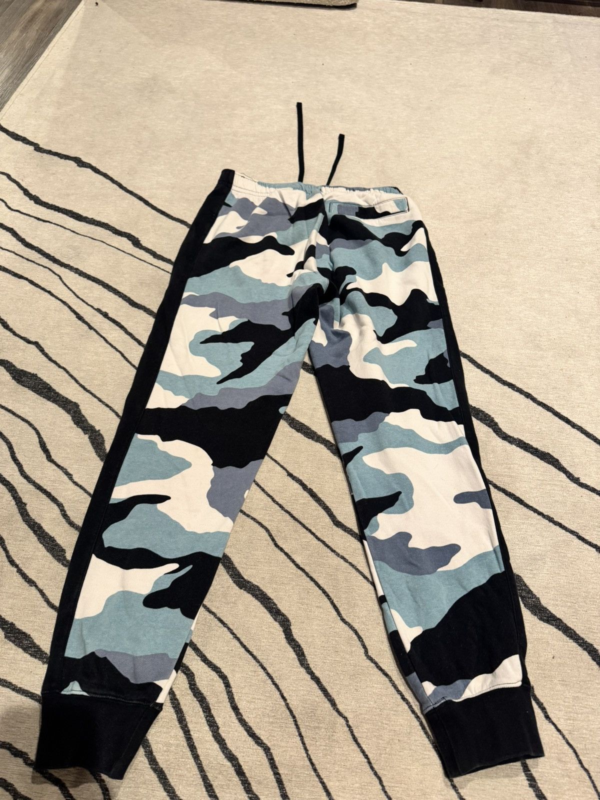 Nike Nike Sweatpants Size US 30 / EU 46 - 2 Thumbnail