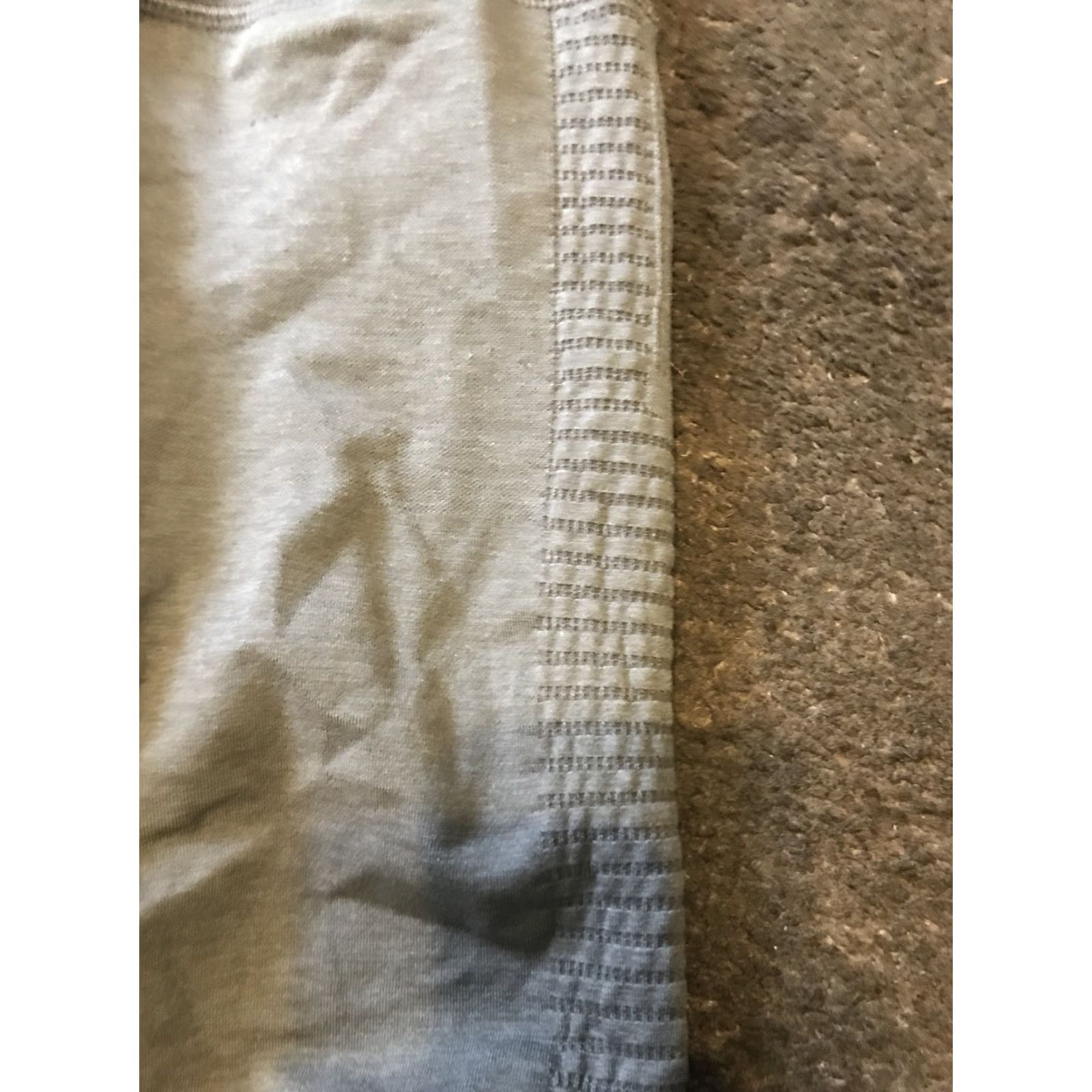 Vintage Alphalete Leggings Shirt? Size 28" / US 6 / IT 42 - 2 Thumbnail