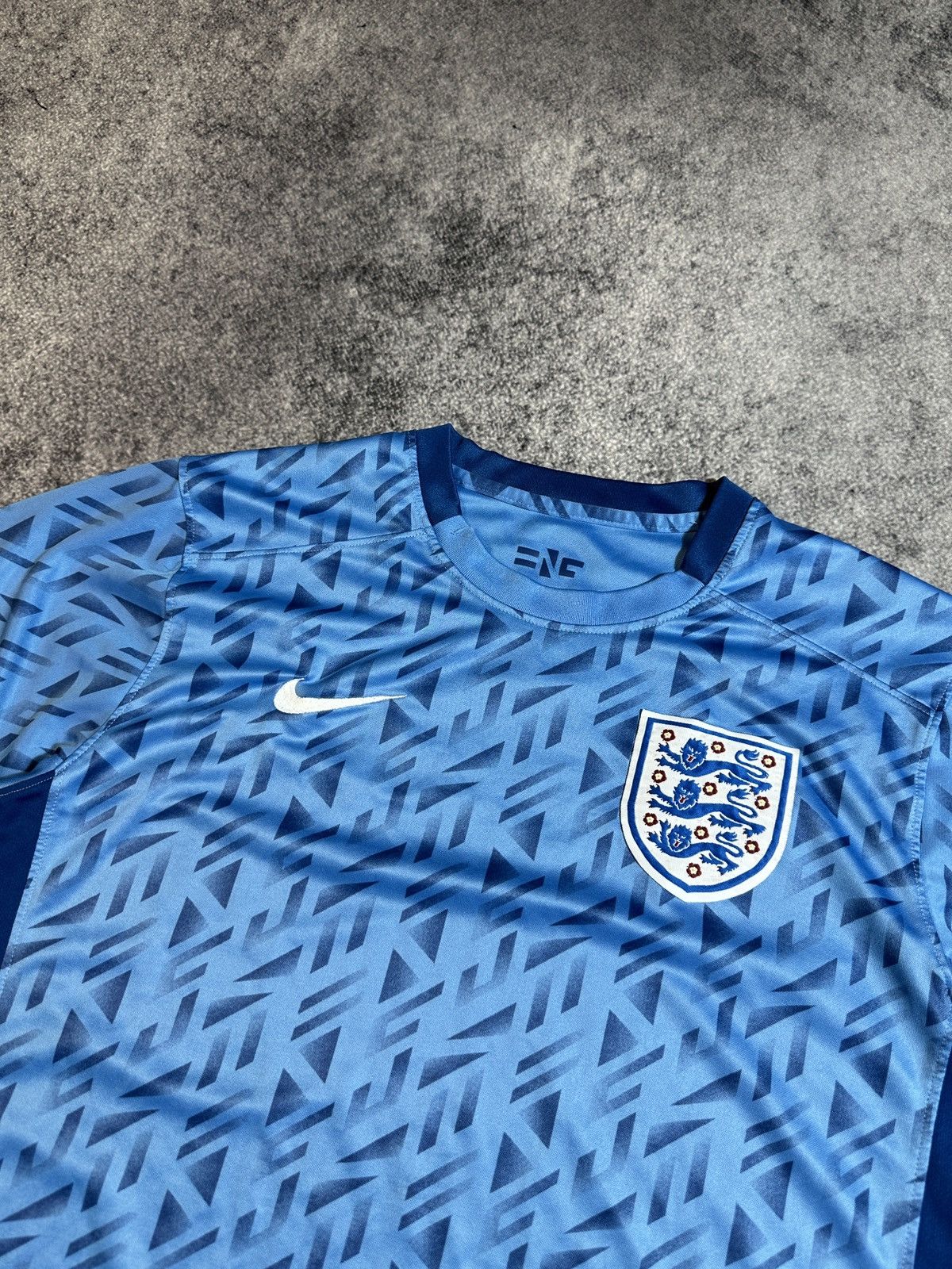 Nike Rare Nike England Soccer Jersey Streetwear Vintage Style M Size US S / EU 44-46 / 1 - 2 Thumbnail