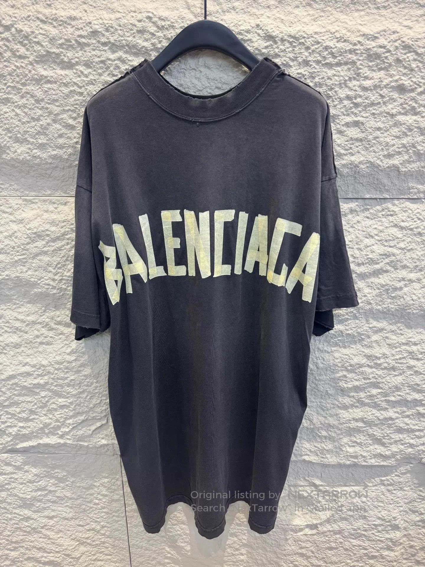 Balenciaga Black Short-Sleeve Oversized Graphic T-Shirt. Size US M / EU 48-50 / 2 - 1 Thumbnail