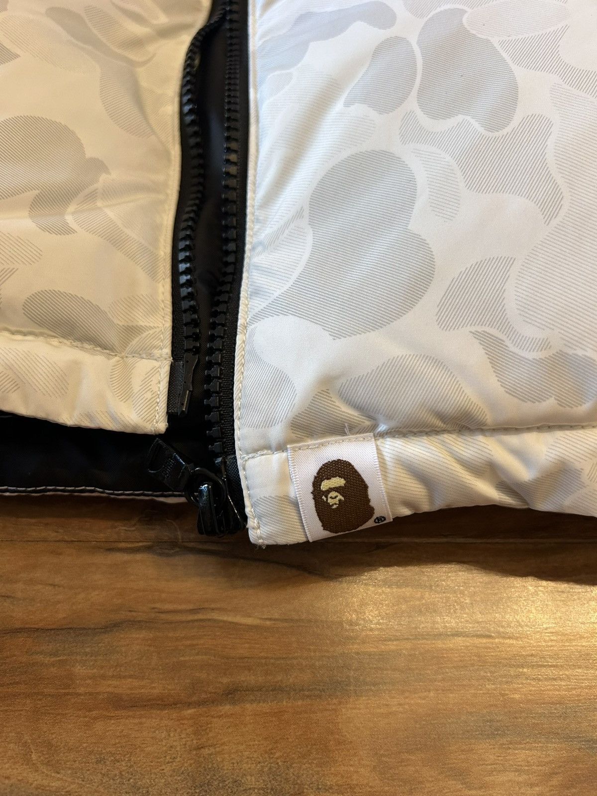 Bape NEW Bape Womens Apee White Camo Down Jacket Size S / US 4 / IT 40 - 9 Thumbnail