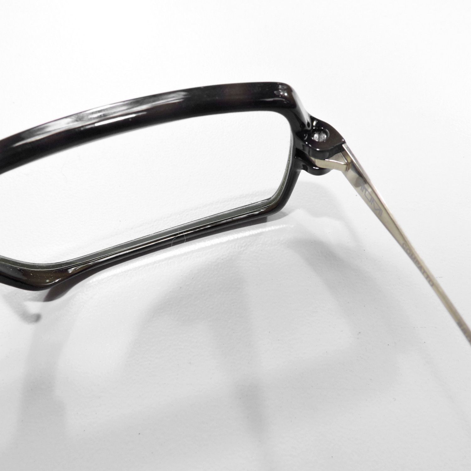 Tumi TUMI COMPATTO CARBON GRAPHITE TRAVEL READING EYEGLASSES Size ONE SIZE - 10 Thumbnail