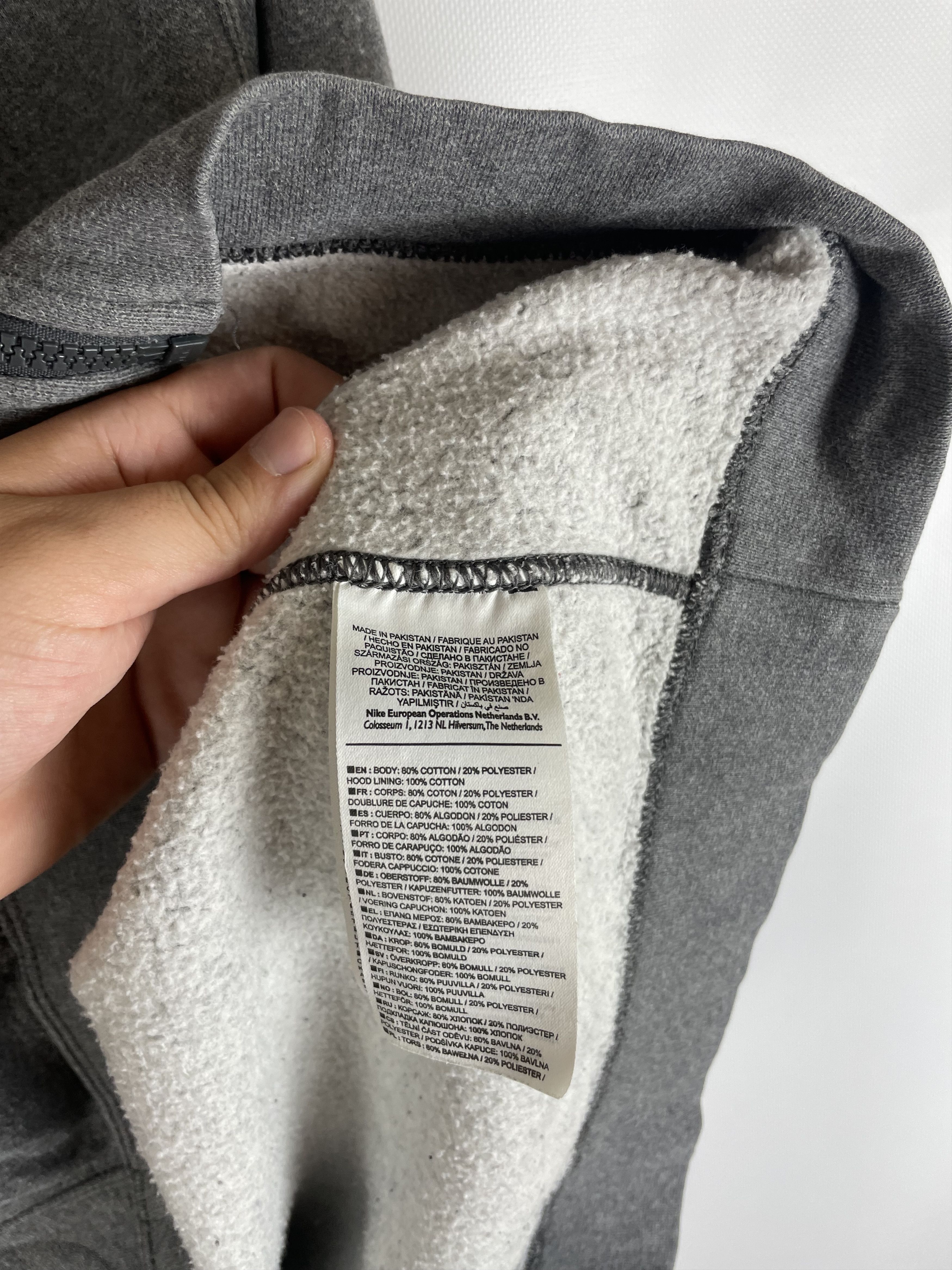 Nike Vintage Nike Zip Hoodie Y2K Size US L / EU 52-54 / 3 - 6 Thumbnail