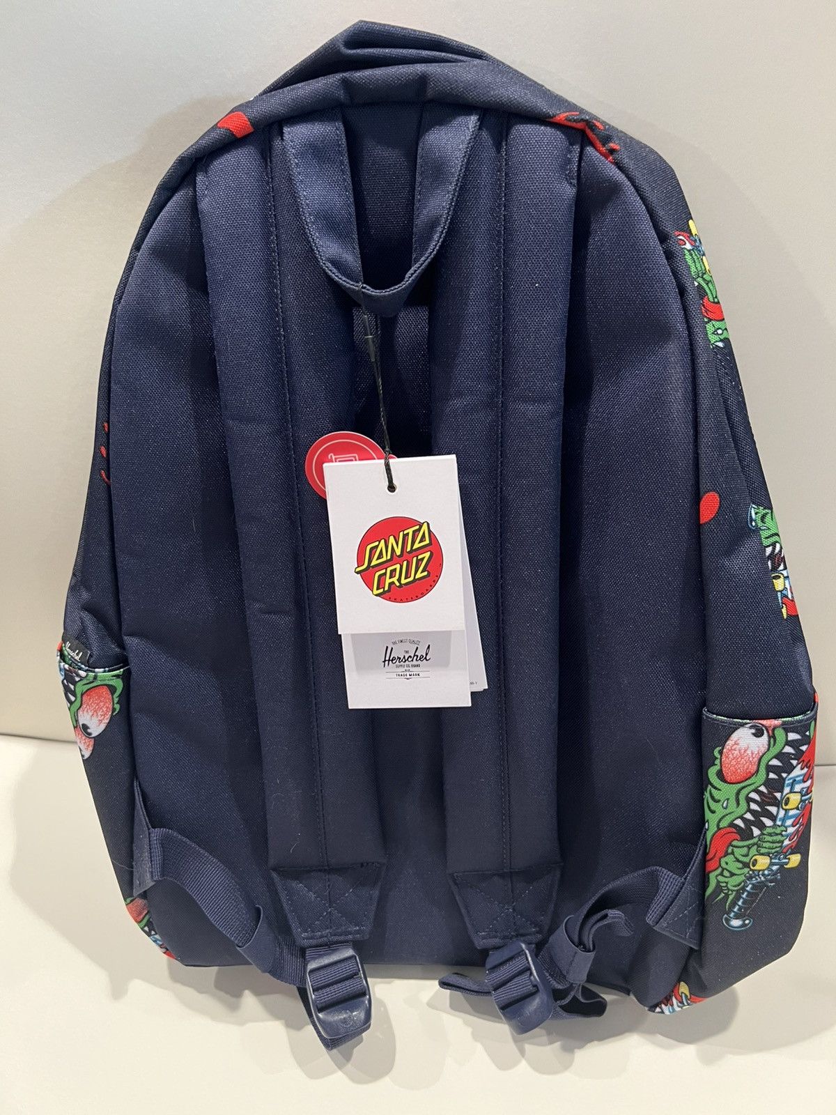 Herschel Supply Co. NWT Herschel Santa Cruz Backpack! Safety Pocket Holds 15 Inch Laptop! Size ONE SIZE - 3 Thumbnail
