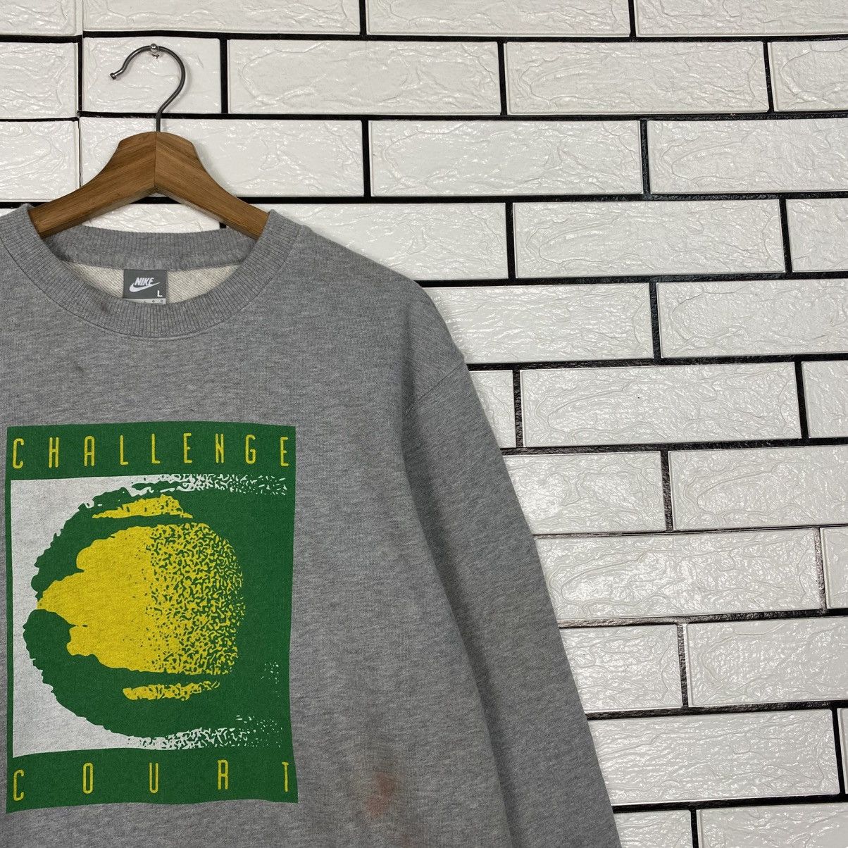 Nike 📌Vintage Sweatshirt Nike Challenge Court Big Logo Size US L / EU 52-54 / 3 - 7 Thumbnail