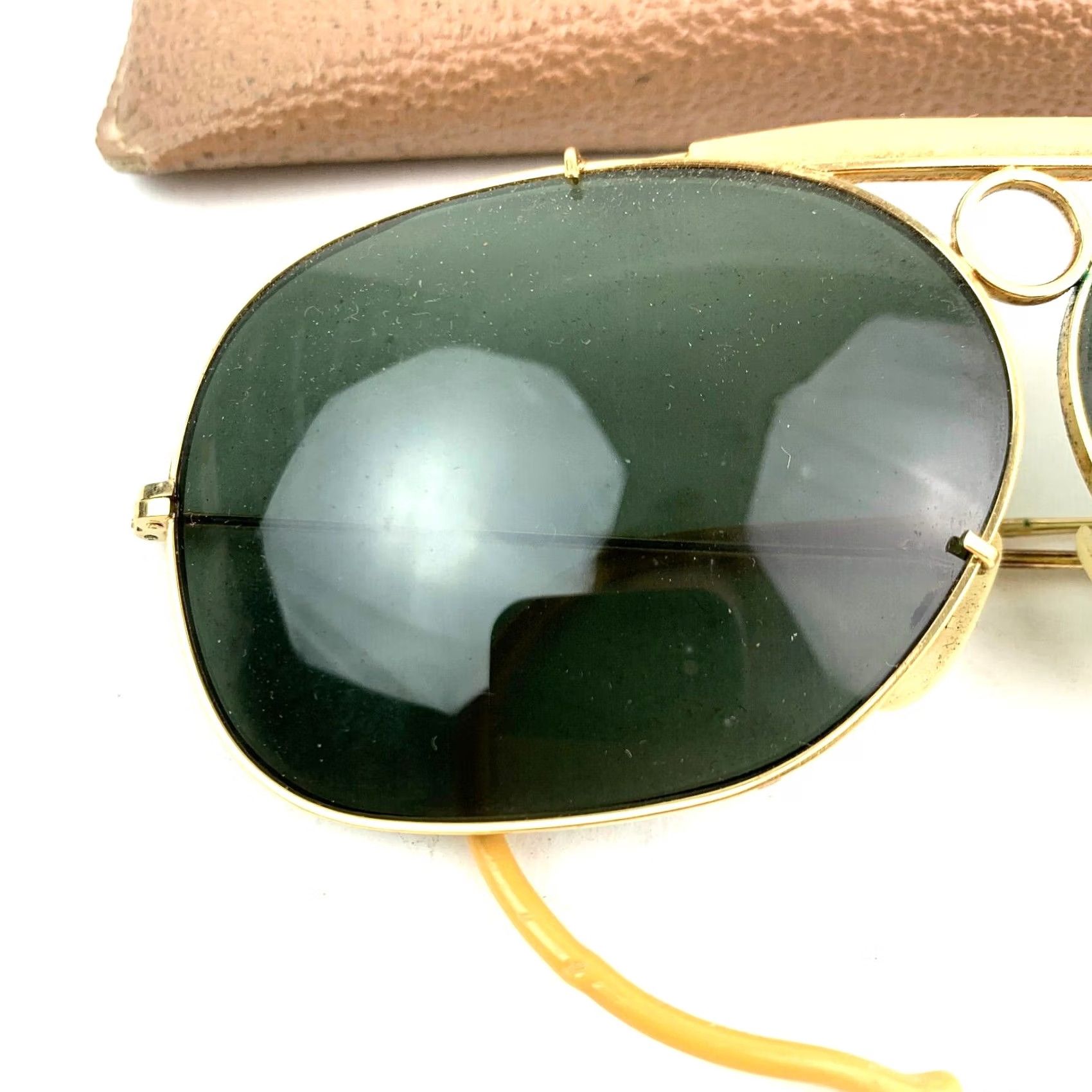 Vintage VINTAGE Ray-Ban Sunglasses Aviator Gold Frames with Cable Arms Unisex Adult Decot Shooter Style Size ONE SIZE - 2 Thumbnail