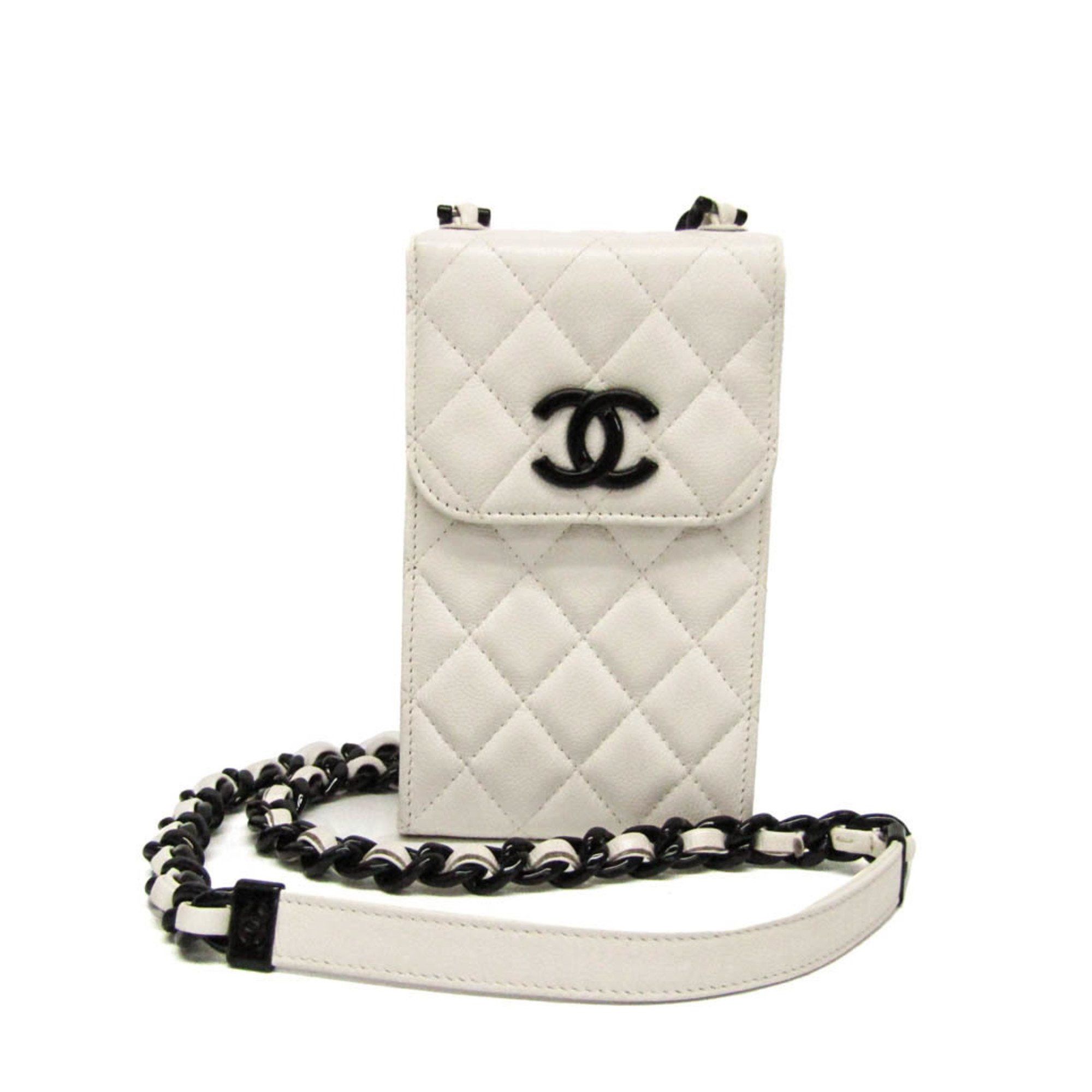 Chanel Matelasse Women's Grained Calfskin,plastic Pochette,shoulder Bag Black,white