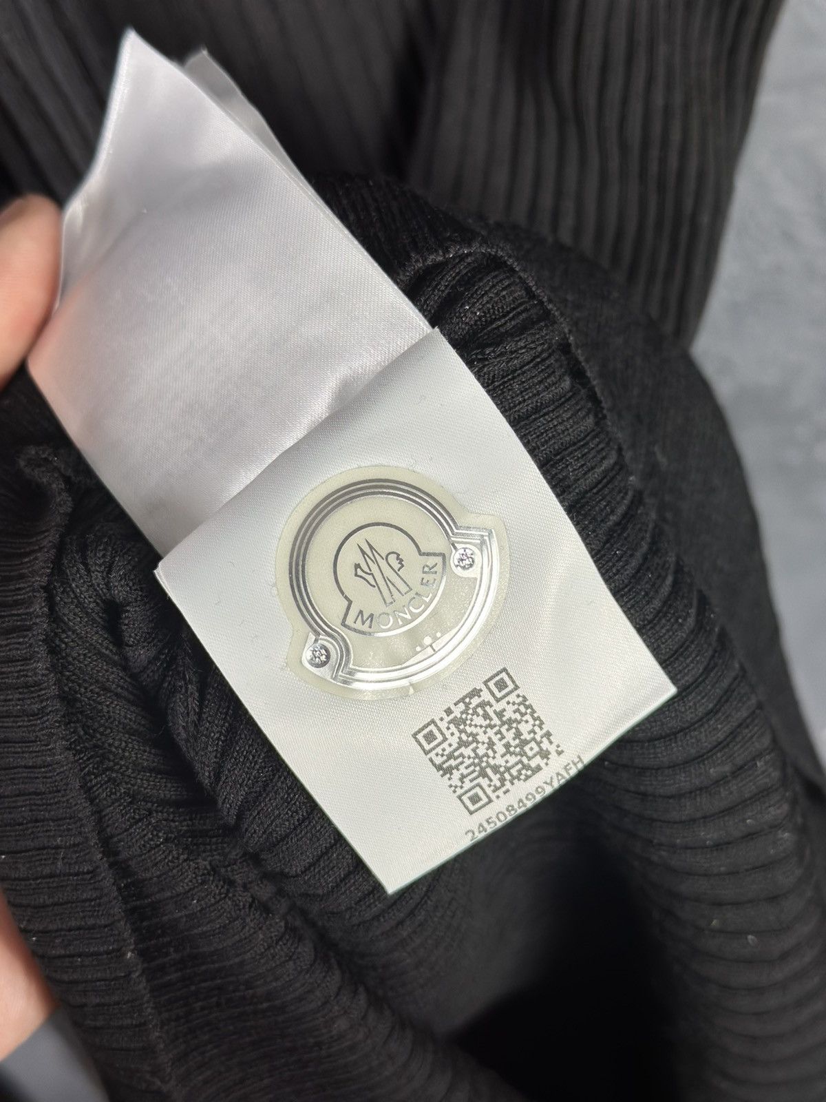 Moncler Moncler Womens Maglione Tricot Ciclista Turtleneck Hand Made Size L / US 10 / IT 46 - 14 Thumbnail
