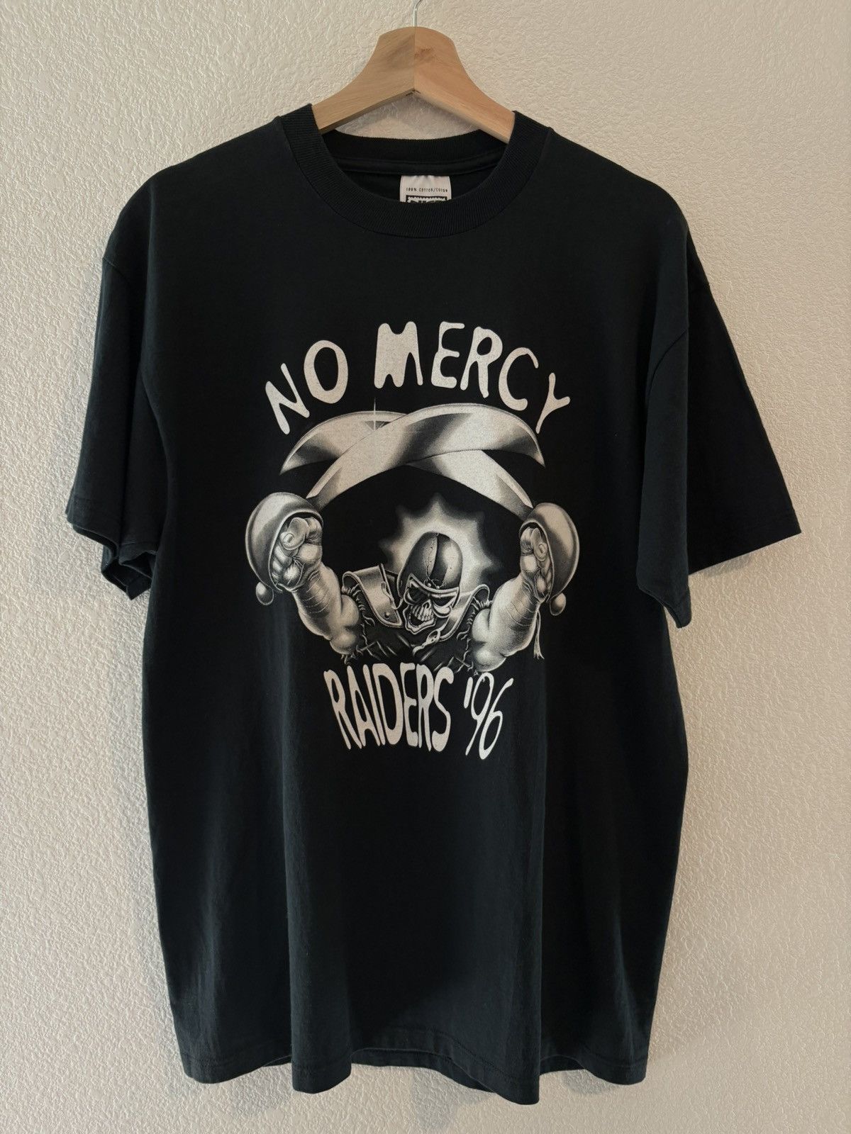 Vintage Vintage 1996 Raiders Tour T-Shirt Size US L / EU 52-54 / 3 - 1 Thumbnail