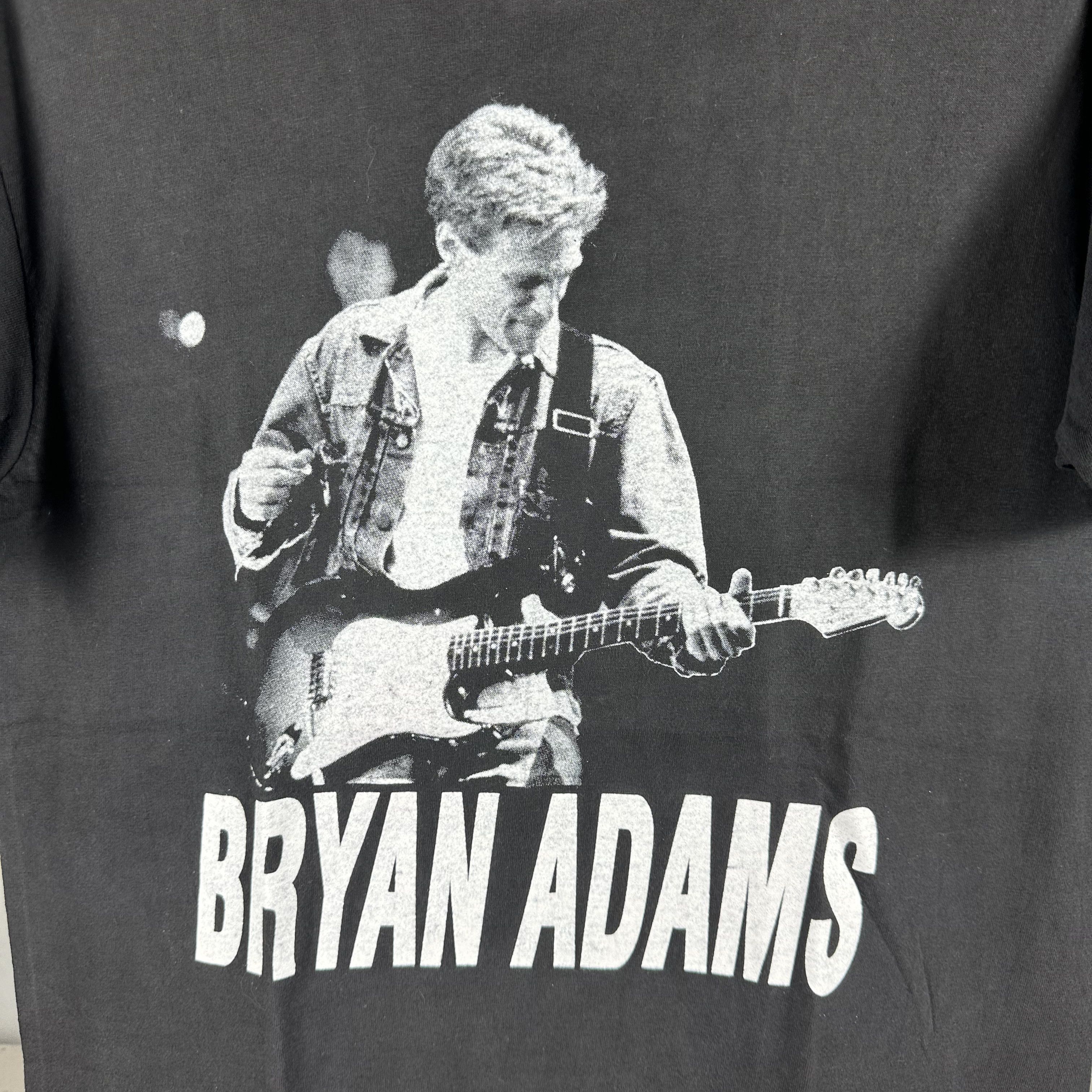 Vintage ​​Vintage 1990 Bryan Adams Live! with Tragically Hip T-shirt Size US M / EU 48-50 / 2 - 2 Thumbnail