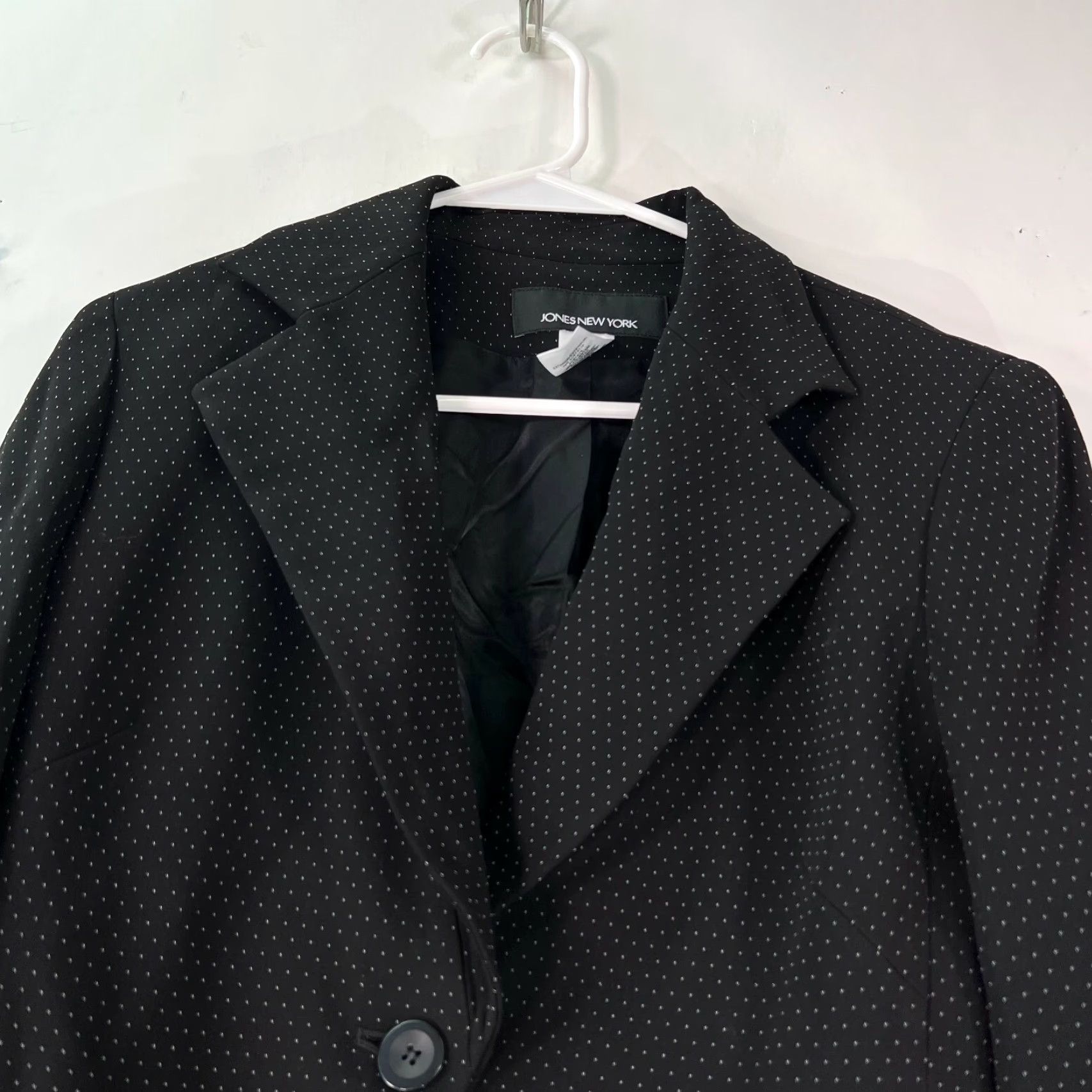 Jones New York Jones New York Black Blazer Jacket Size 4 - Womens Long Sleeve Collared One-Button (JNY) Size S / US 4 / IT 40 - 3 Thumbnail