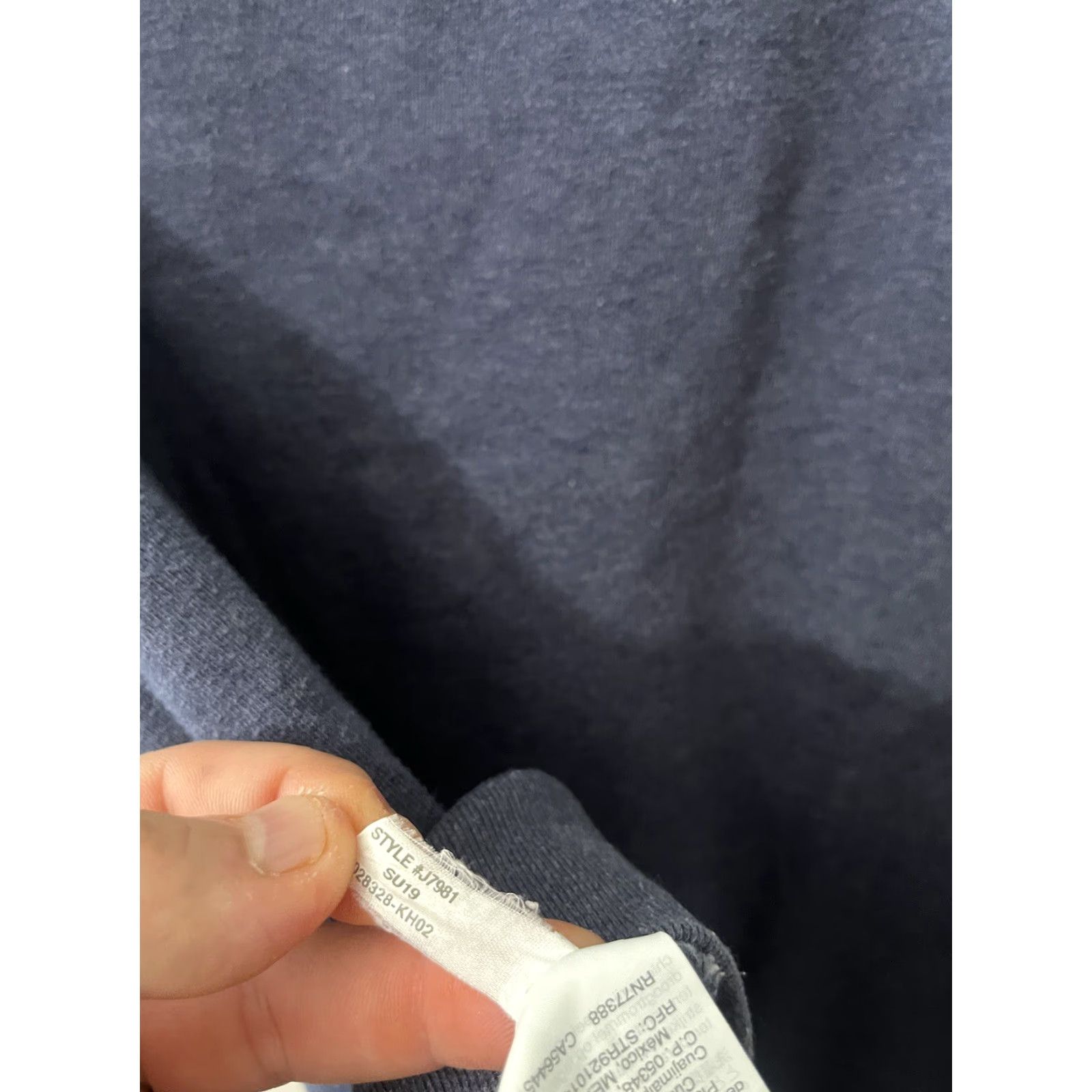 J.Crew J.CREW Classic Soft Fleece Pocket Boatneck Sweatshirt Size Medium J7981 Size M / US 6-8 / IT 42-44 - 4 Thumbnail