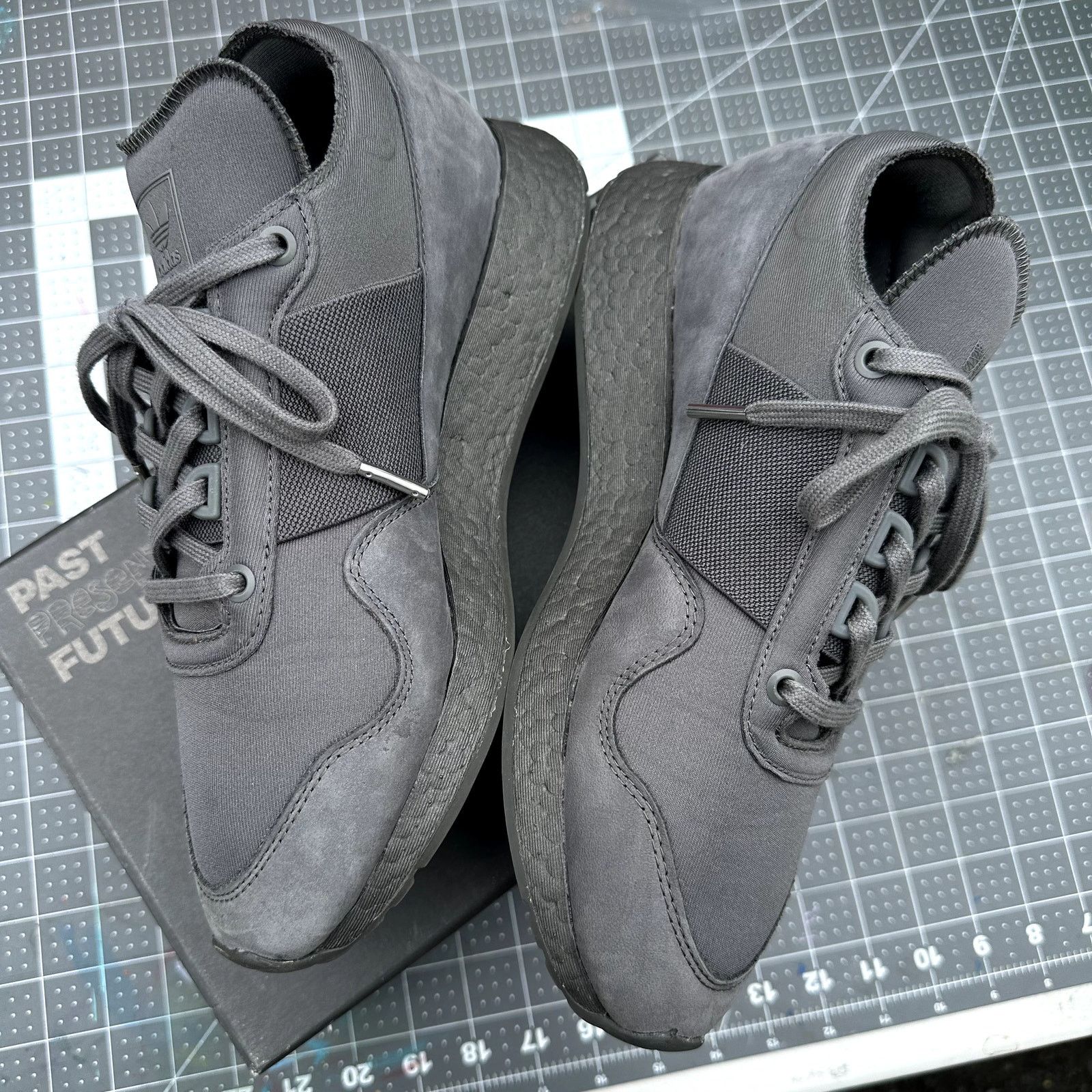 Daniel Arsham Daniel Arsham x Adidas NYC 'Present' Size US 8 / EU 41 - 4 Thumbnail