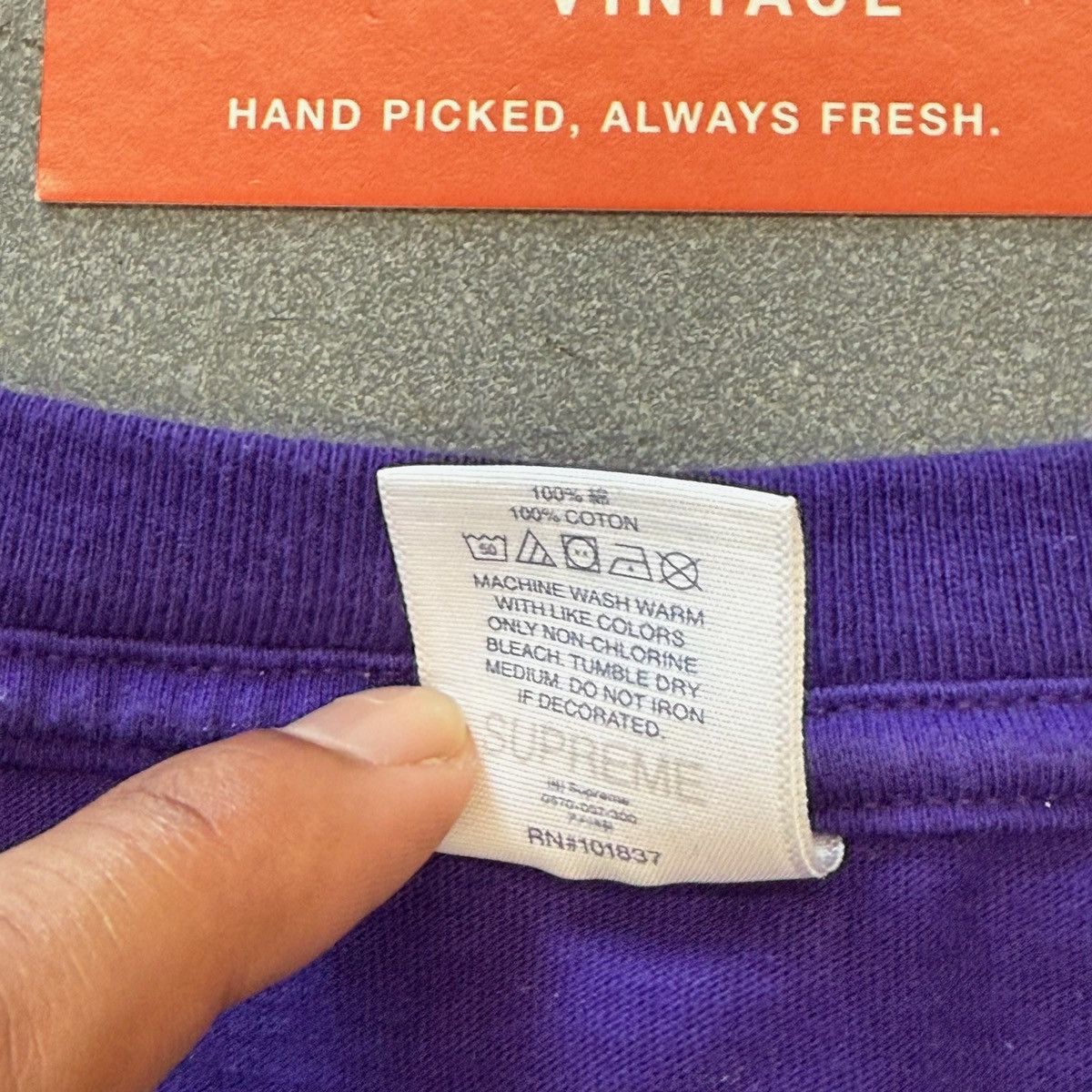 Supreme SS22 Supreme Love That Tee Size US L / EU 52-54 / 3 - 4 Thumbnail