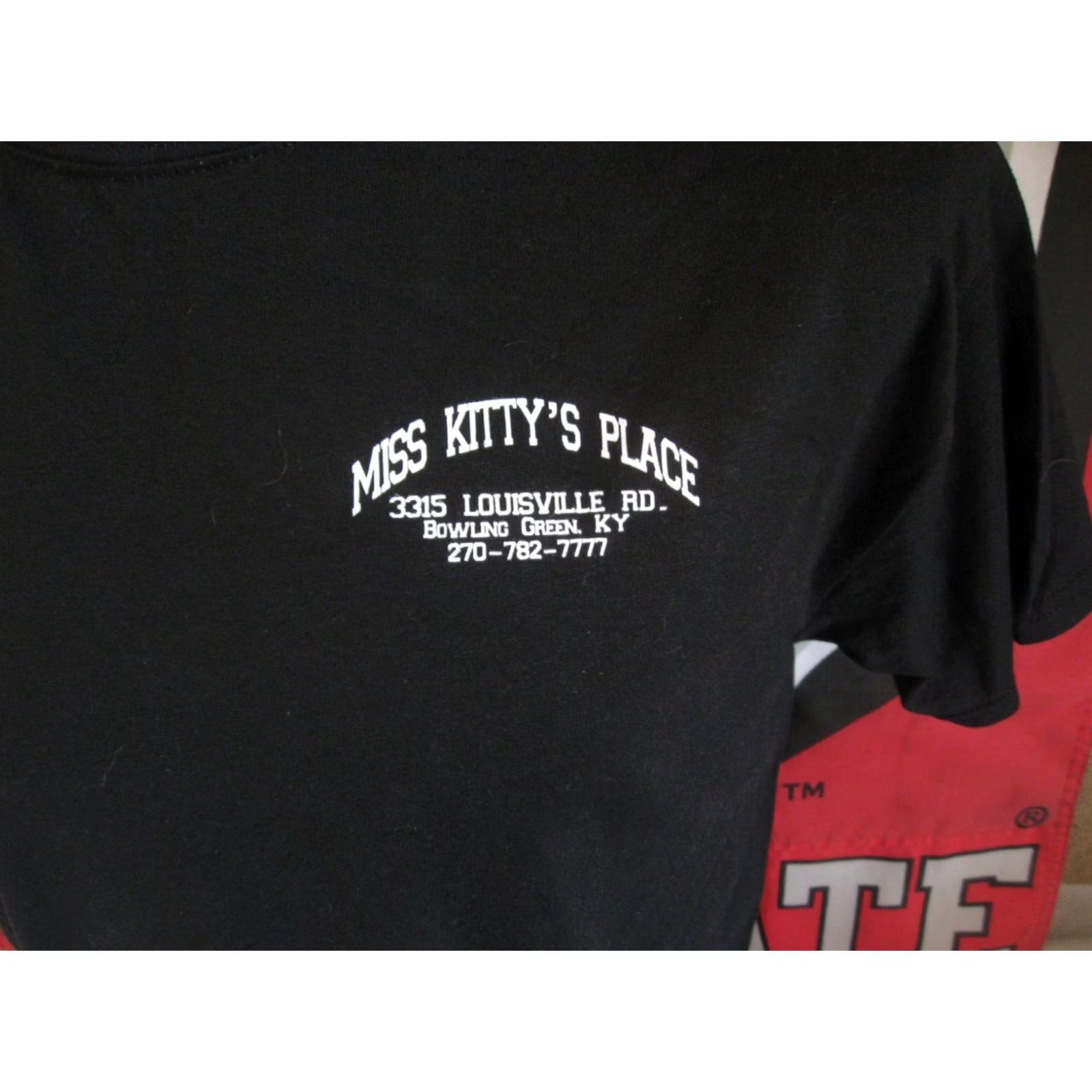 Gildan Miss Kitty's Place Bowling Green Kentucky BG Bar Gildan T-Shirt Mens Large Black Cotton/Polyester Graphic Print Size US L / EU 52-54 / 3 - 3 Thumbnail