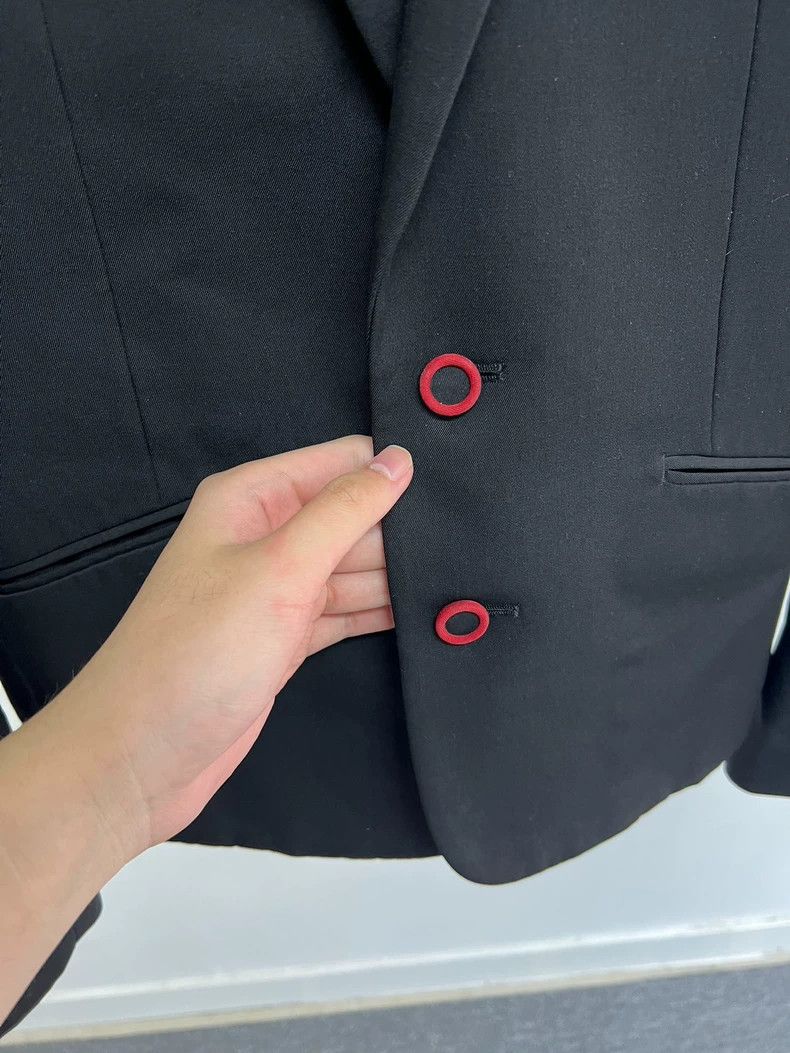 Number (N)ine Number (N)ine size 2 04ss Red Button Shoulder Pad blazer 2 Size 36S - 4 Thumbnail