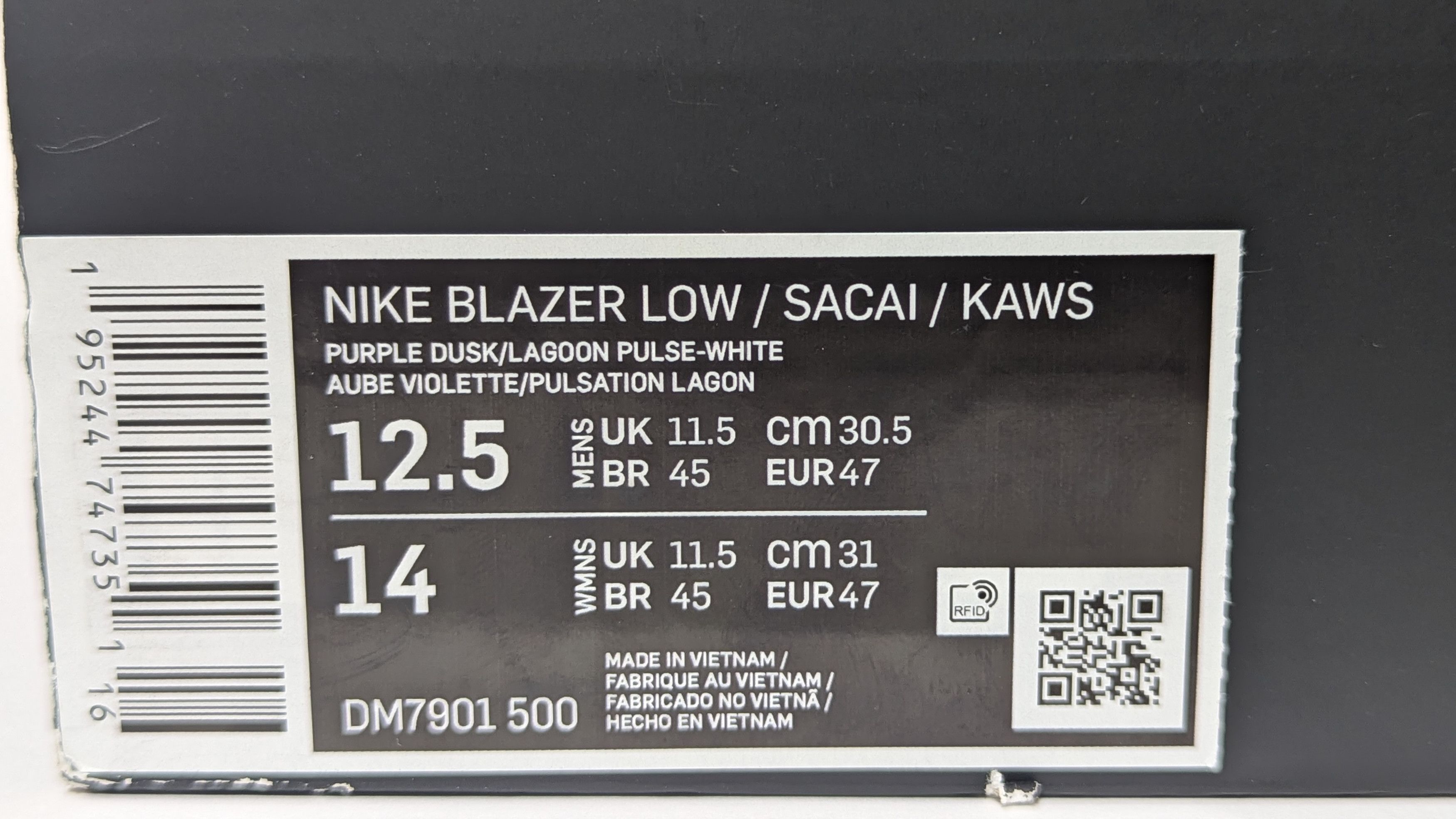 Kaws × Nike × Sacai Custom Painted Nike Blazer Low x Sacai x Kaws Size US 12.5 / EU 45-46 - 7 Thumbnail