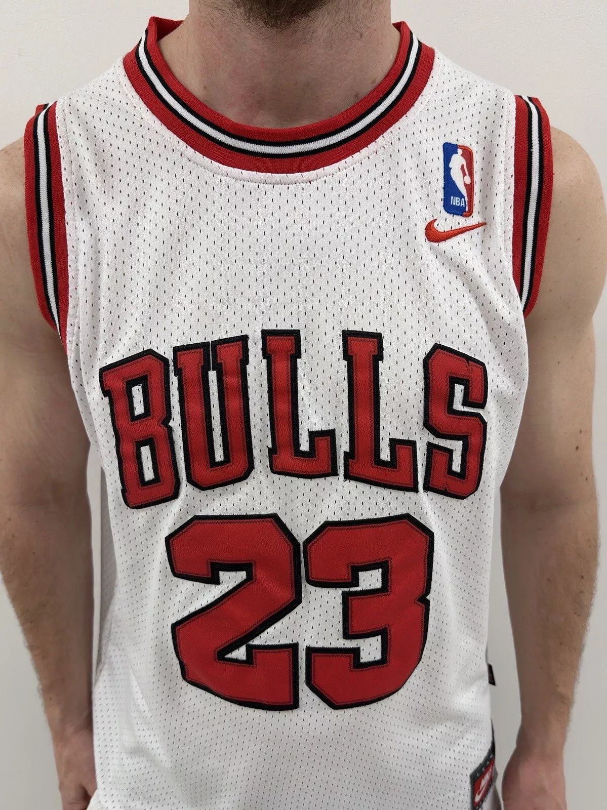 Nike Vintage Michael Jordan Jersey Chicago Bulls White Nike Mens Size US S / EU 44-46 / 1 - 3 Thumbnail