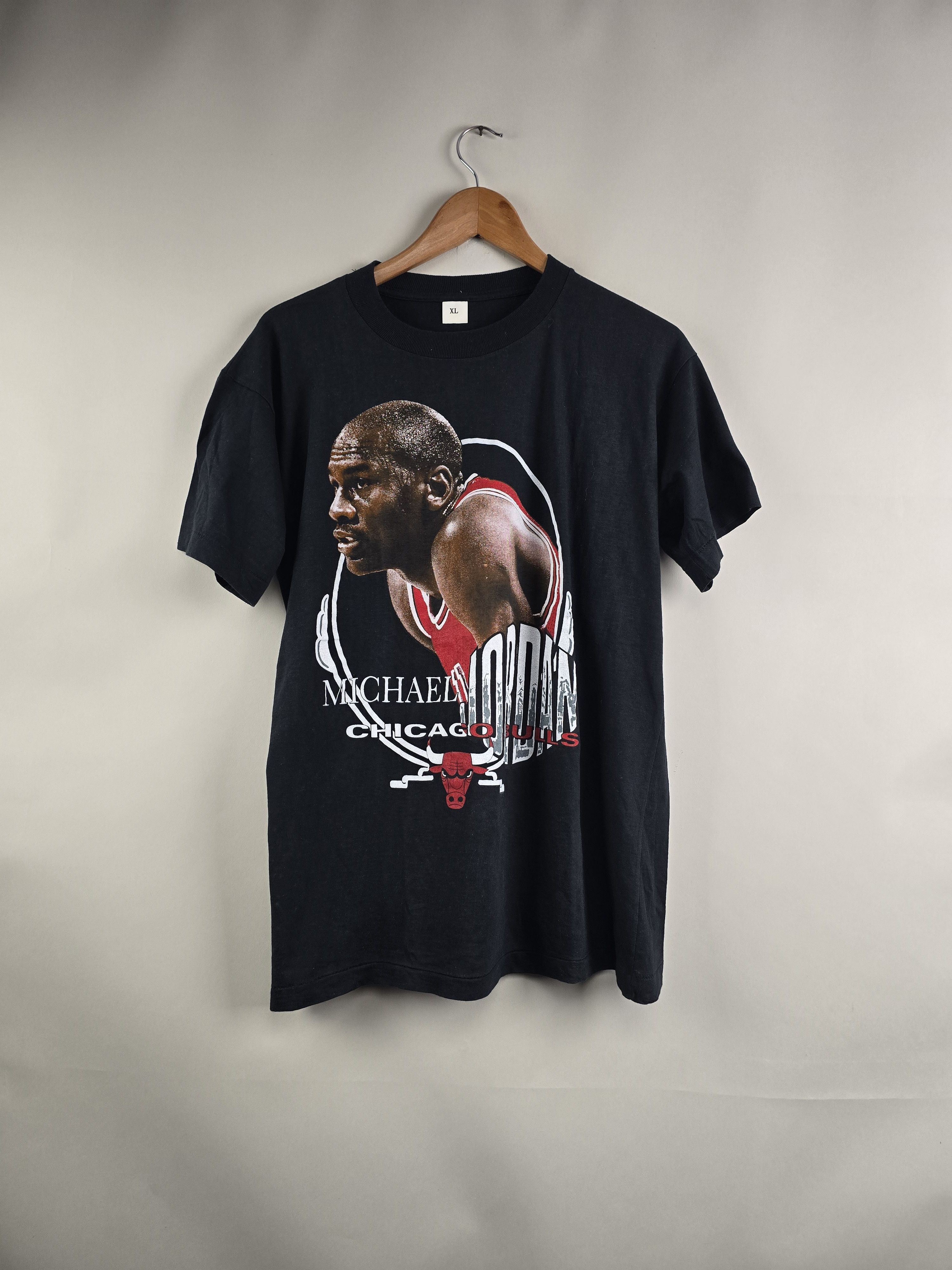 NBA × Vintage 90s NBA Chicago Bulls Michael Jordan XL 21.5" 27" Size US XL / EU 56 / 4 - 1 Thumbnail