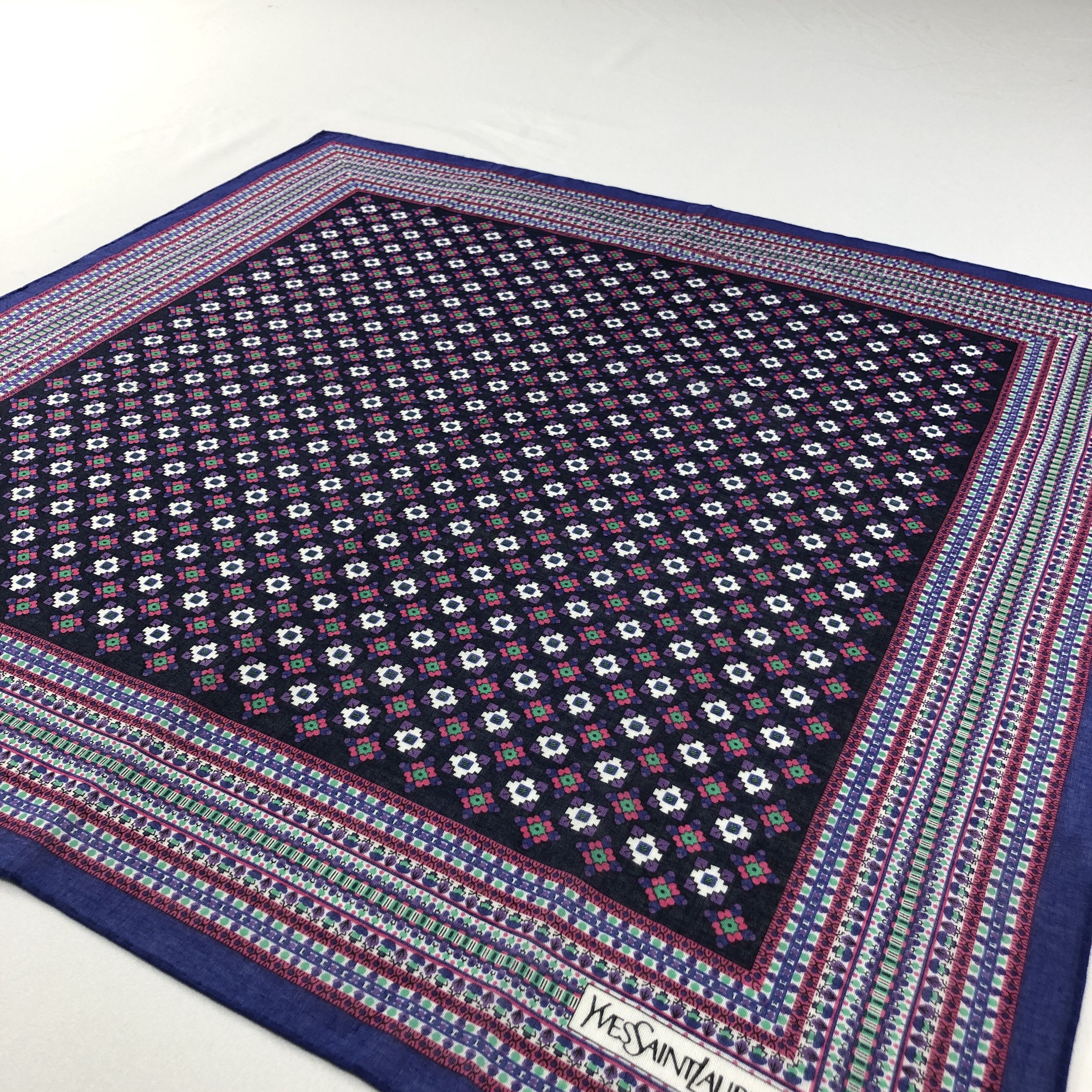 Yves Saint Laurent YSL Geometric Handkerchief Neckerchief Bandana H2875 Size ONE SIZE - 2 Thumbnail