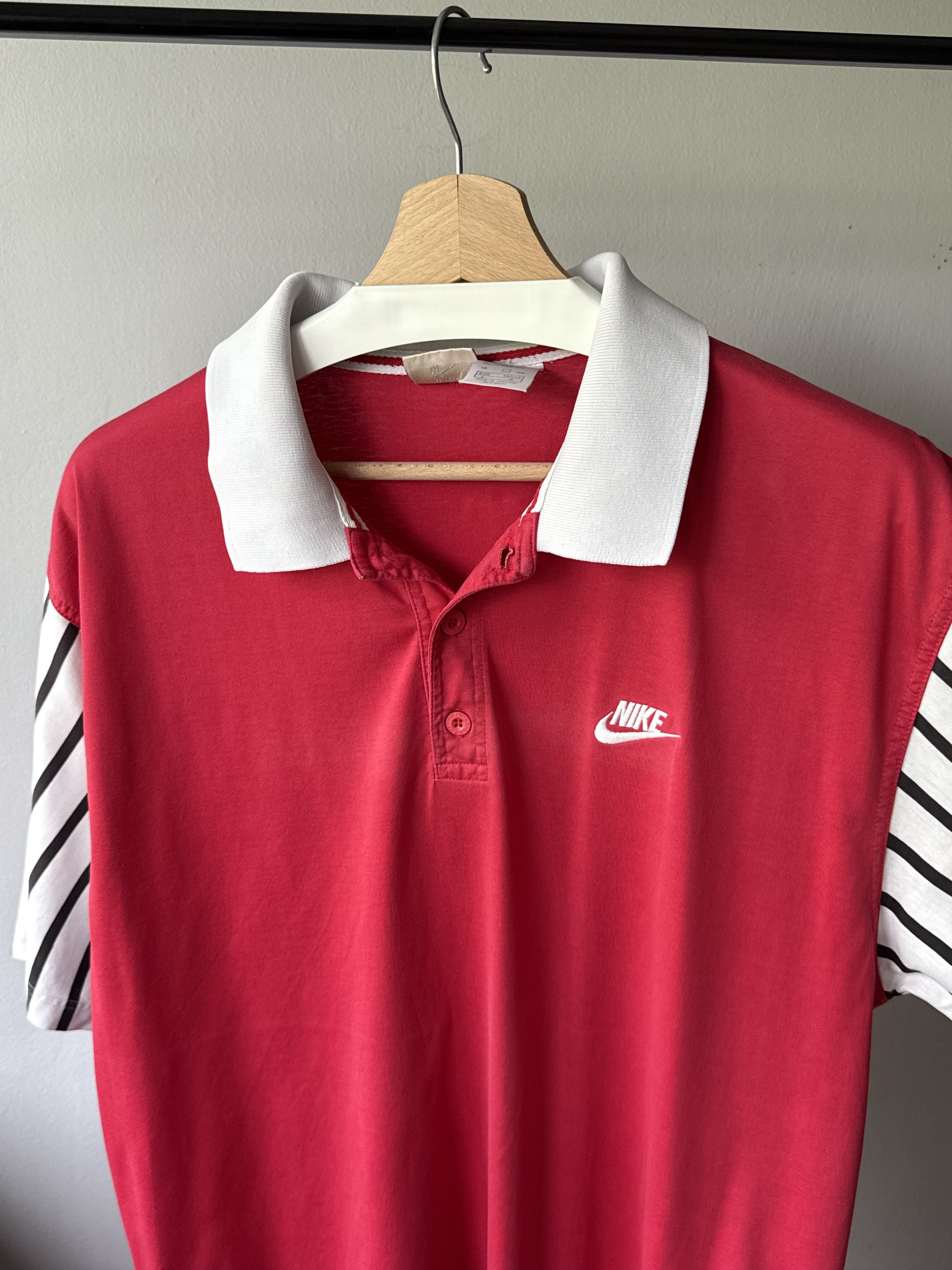 Nike Vintage Nike Supreme Court Striped Sleeves Red Polo Shirt Size US L / EU 52-54 / 3 - 5 Thumbnail