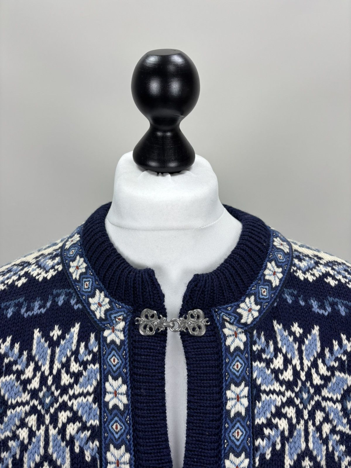 Dale Of Norway Mens cardigan Dale Of Norway Size L Color Multicolor Size US L / EU 52-54 / 3 - 4 Thumbnail