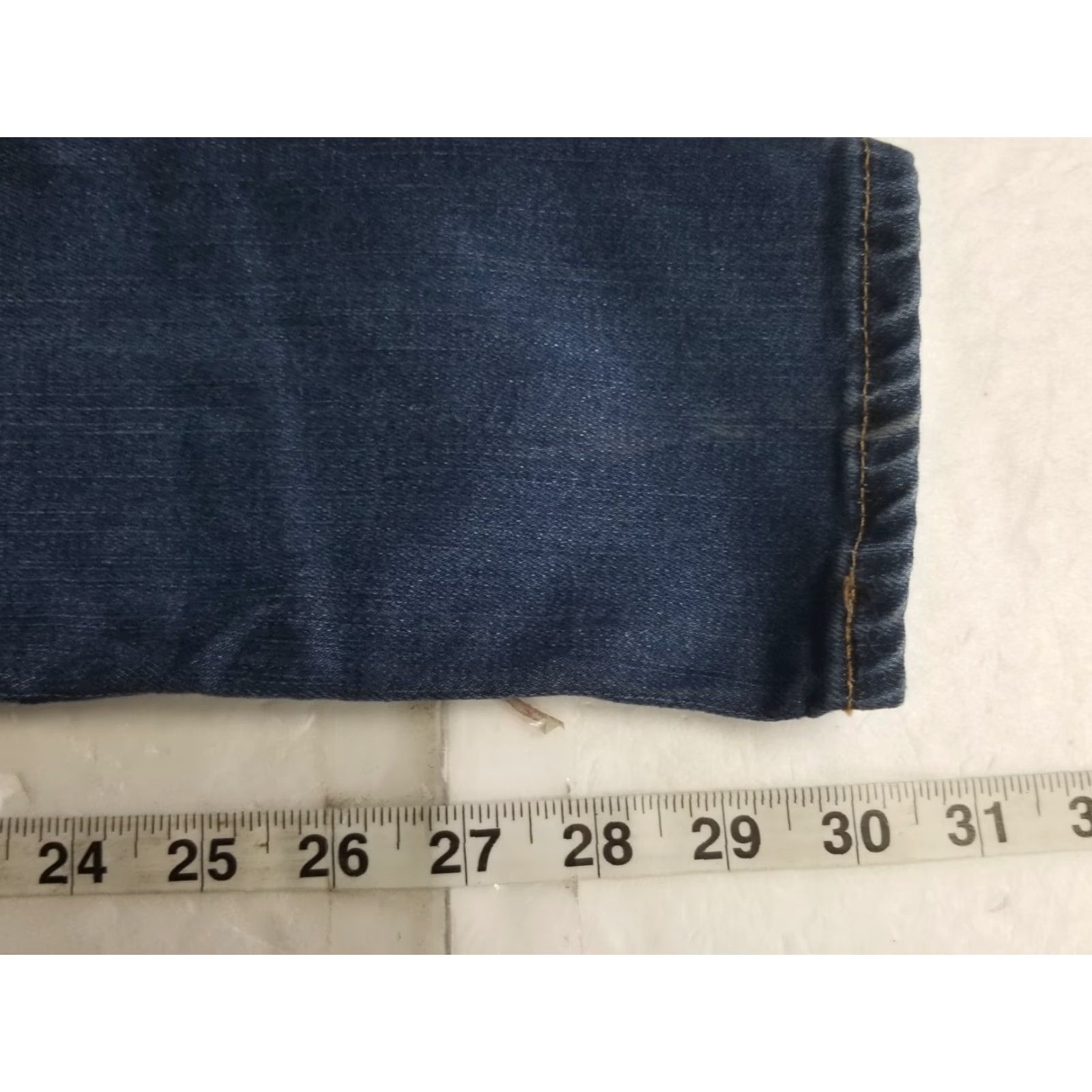 Levi's Levi's 721 Jeans Women Size 25 Denim High Rise Skinny Slimming Blue 5-Pocket Logo Embroidered Pockets Denim Jean Pants Stretch Modern Classic Retro Size 42" / US 20 - 5 Thumbnail