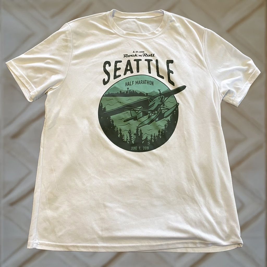 Brooks Rock & Roll Seattle Half Marathon Shirt Men’s Size M Brooks Size US M / EU 48-50 / 2 - 1 Thumbnail
