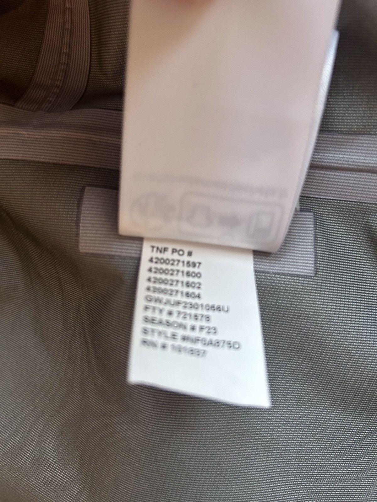 Supreme × The North Face Supreme x The North Face split jacket - goretex Size US S / EU 44-46 / 1 - 14 Thumbnail