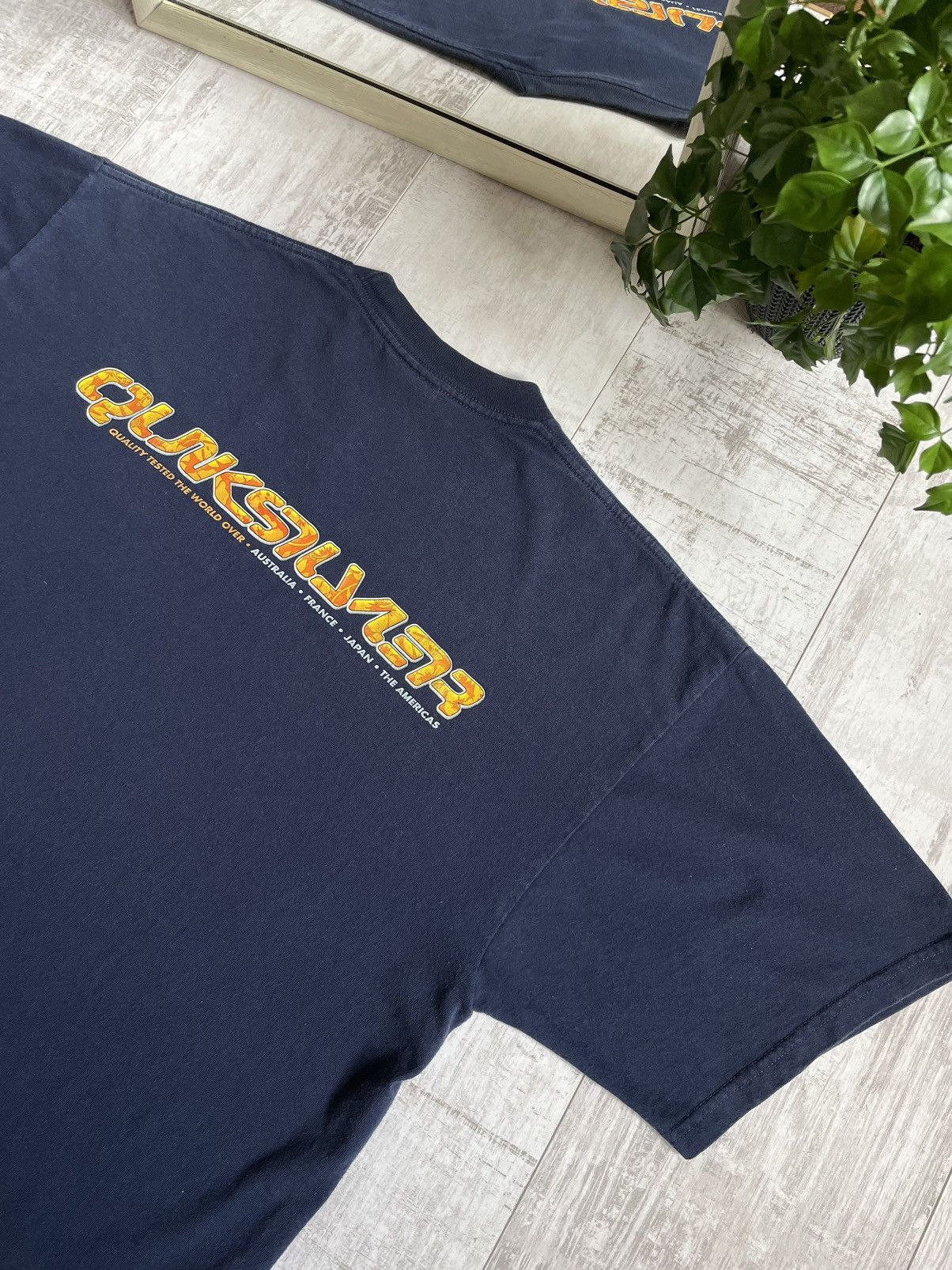 Quiksilver × Vintage Vintage Quiksilver 90’s T-Shirt Big Logo The World Over RARE Size US L / EU 52-54 / 3 - 6 Thumbnail