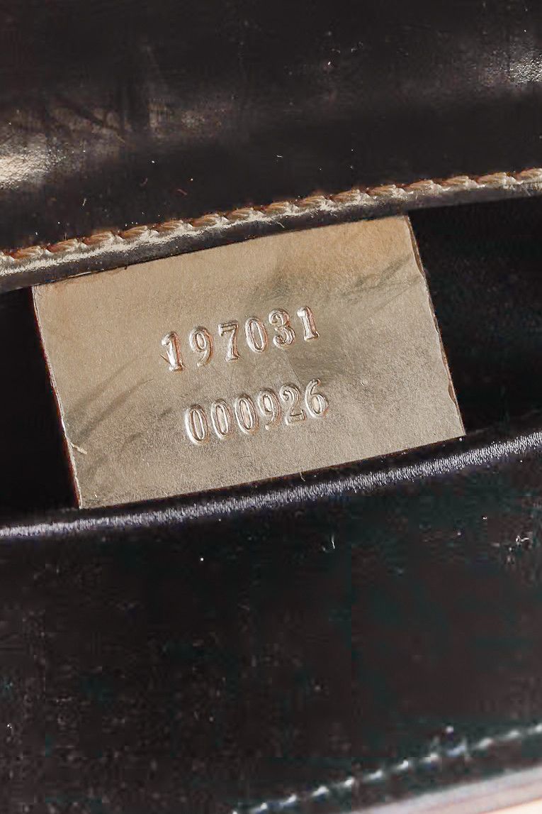 Gucci Gucci Vintage Silver Mirror Metallic Padlock Clutch Size ONE SIZE - 9 Thumbnail