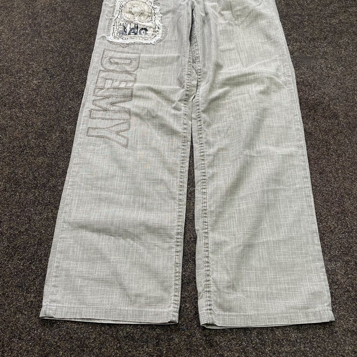 Vintage Vintage Y2K Baggy Cargo Pants Distressed Skate Streetwear Size 32" / US 10 / IT 46 - 5 Thumbnail
