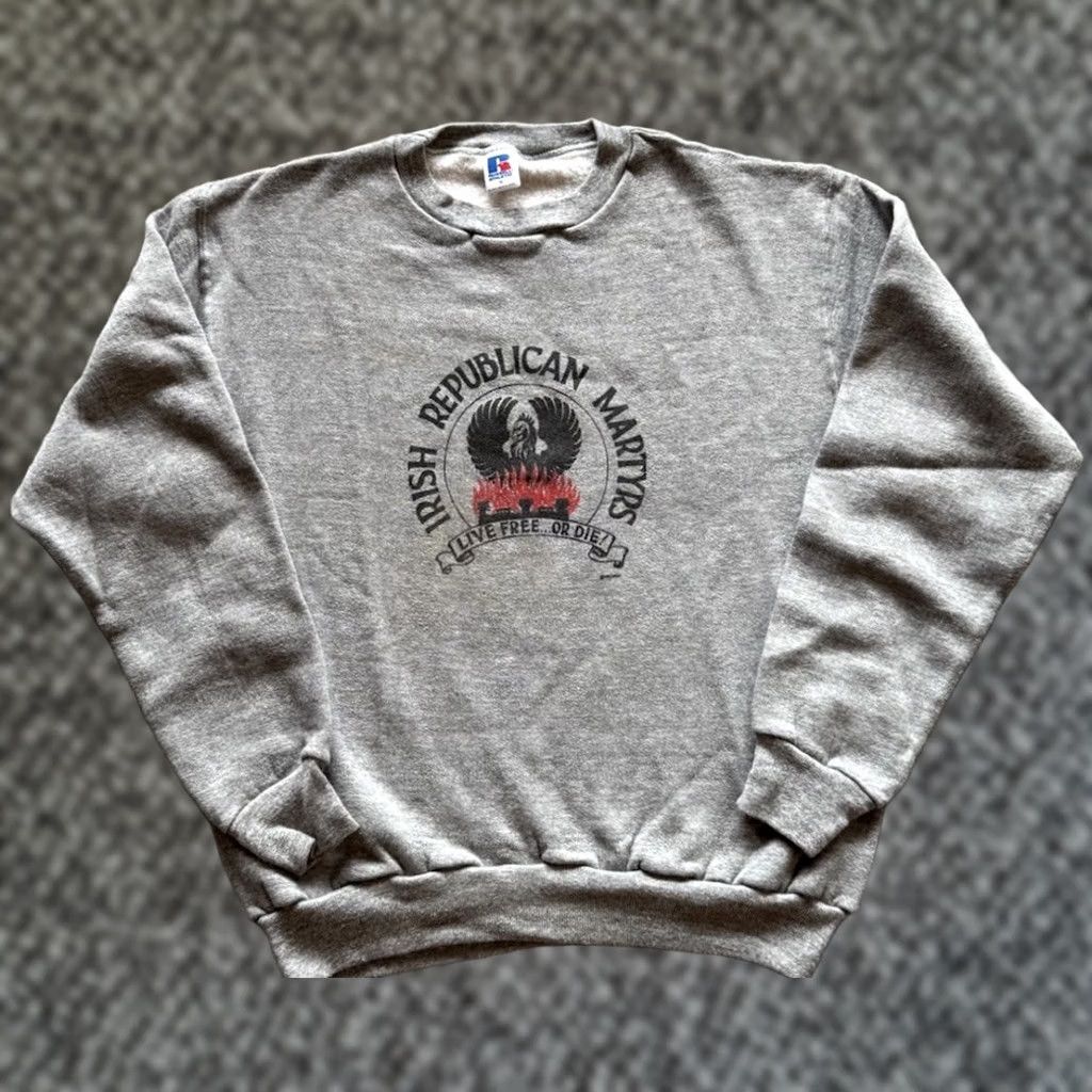 Russell Athletic VINTAGE Irish Martyrs POW Sweatshirt Sz M The Troubles Bobby Sands Long Kesh Russell Athletic Logo Gray 80s Mens Sweatshirt Pullover Graphic Print Size US M / EU 48-50 / 2 - 1 Thumbnail