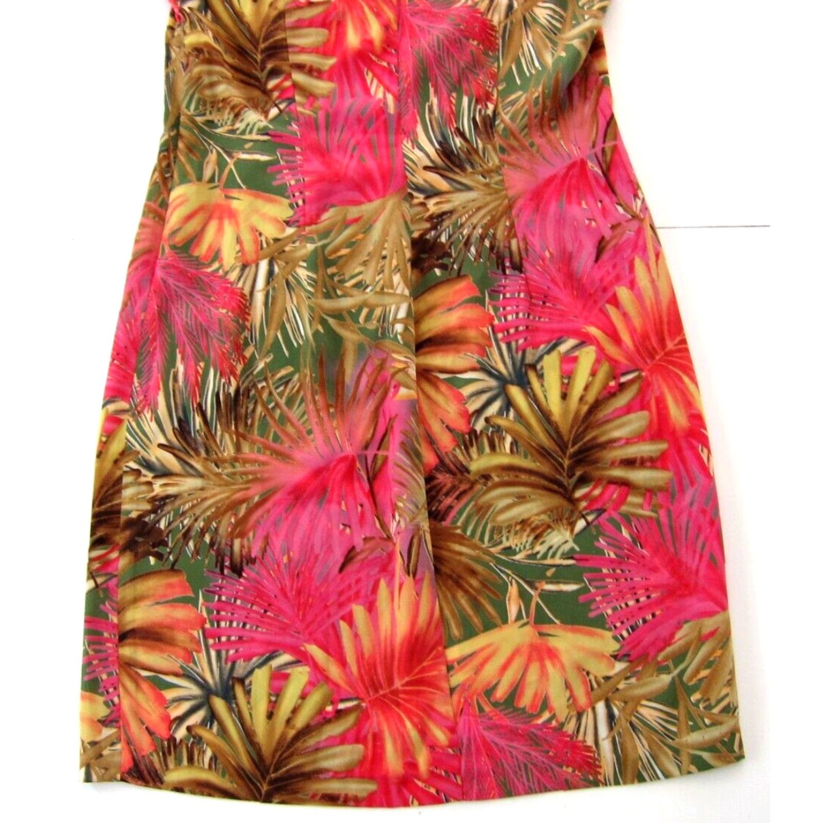 Vintage CDC Petites Pink Floral High V-Neck Sleeveless Sheath Dress 10 - Vintage Women’s Midi Kaftan/Pencil/Shift/Job Occasion Dress Size L / US 10 / IT 46 - 6 Thumbnail