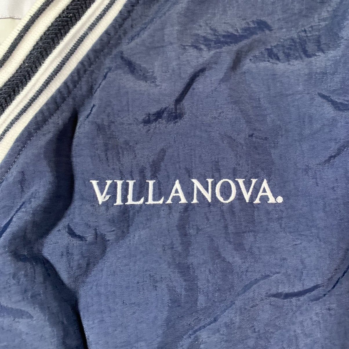 Champion Vintage Champion Villanova Nylon Windbreaker Pullover XL Size US XL / EU 56 / 4 - 2 Thumbnail