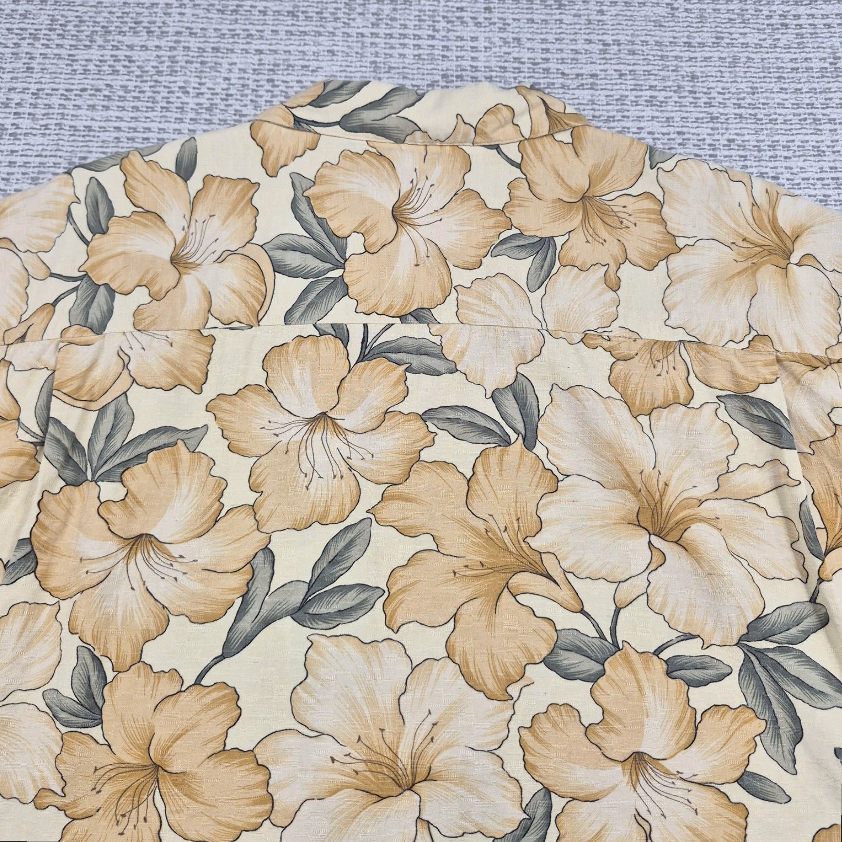 Vintage VINTAGE Jamaica Jaxx Button Up Shirt Mens 2XL Beige Silk Hawaiian Aloha Floral Camp Shirt Tropical Beach Casual Mens 2XL Size US XXL / EU 58 / 5 - 7 Thumbnail