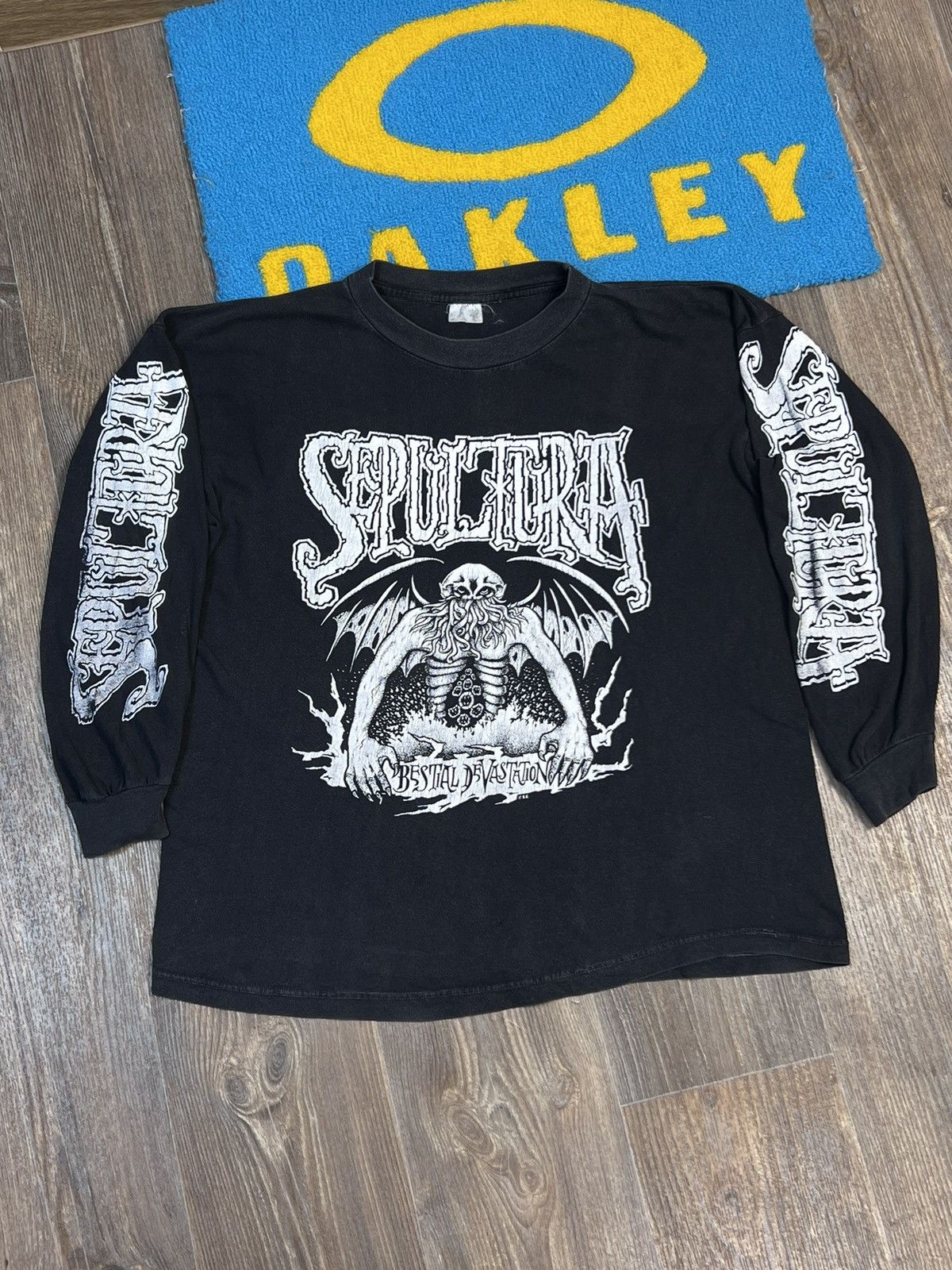 Band Tees 1992 Vintage Sepultura Bestial Devastation Long Sleeve Shirt Size US XL / EU 56 / 4 - 1 Thumbnail