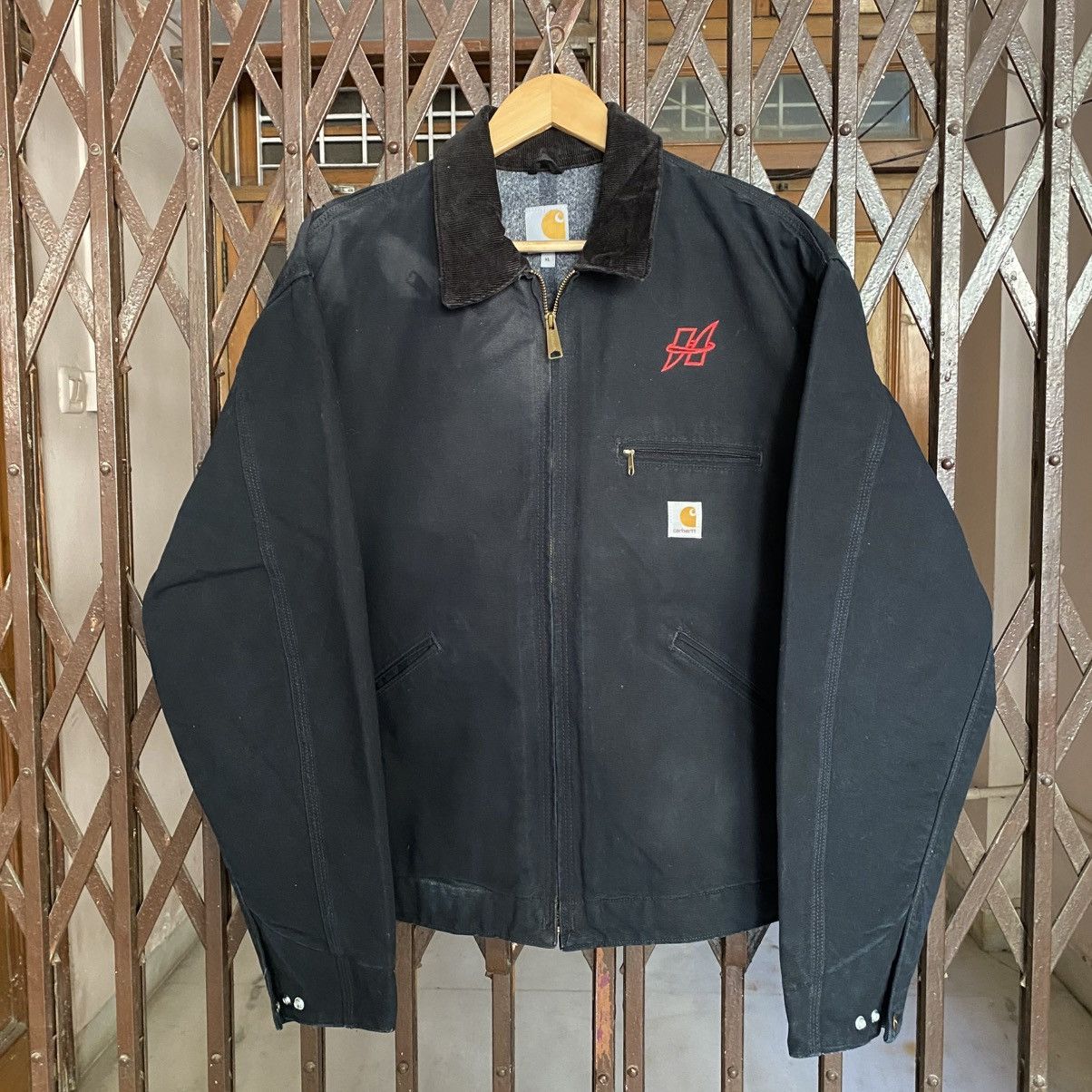Carhartt Vintage Carhartt Faded Black Detroit Jacket Size US XL / EU 56 / 4 - 1 Thumbnail