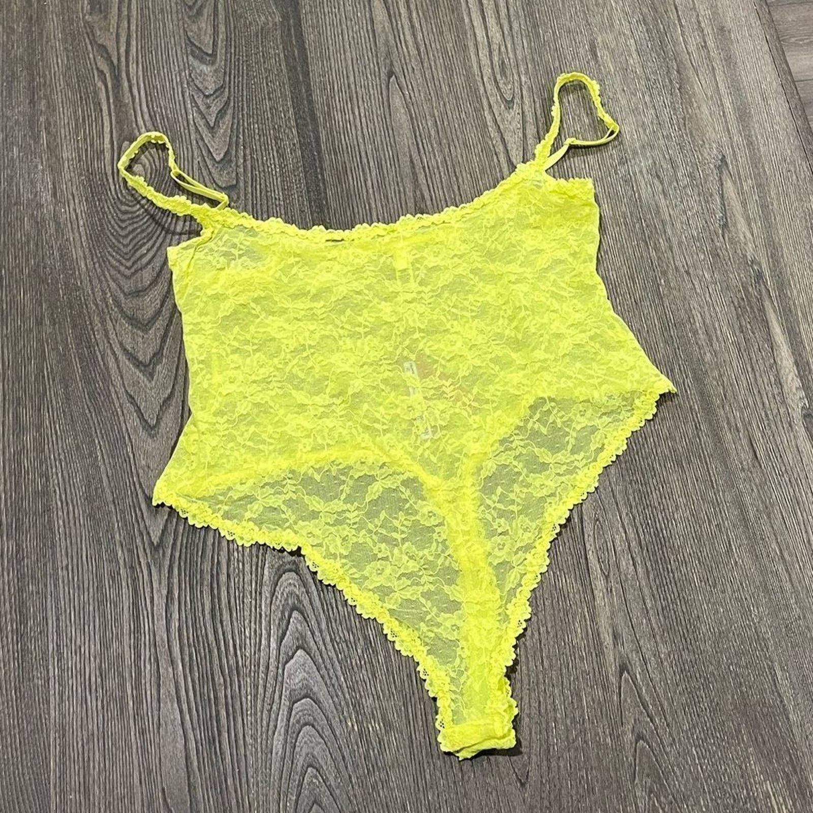 SKIMS NWT Skims Stretch Lace Thong Bodysuit Highlighter 3X Size 3XL / US 20-22 - 1 Thumbnail