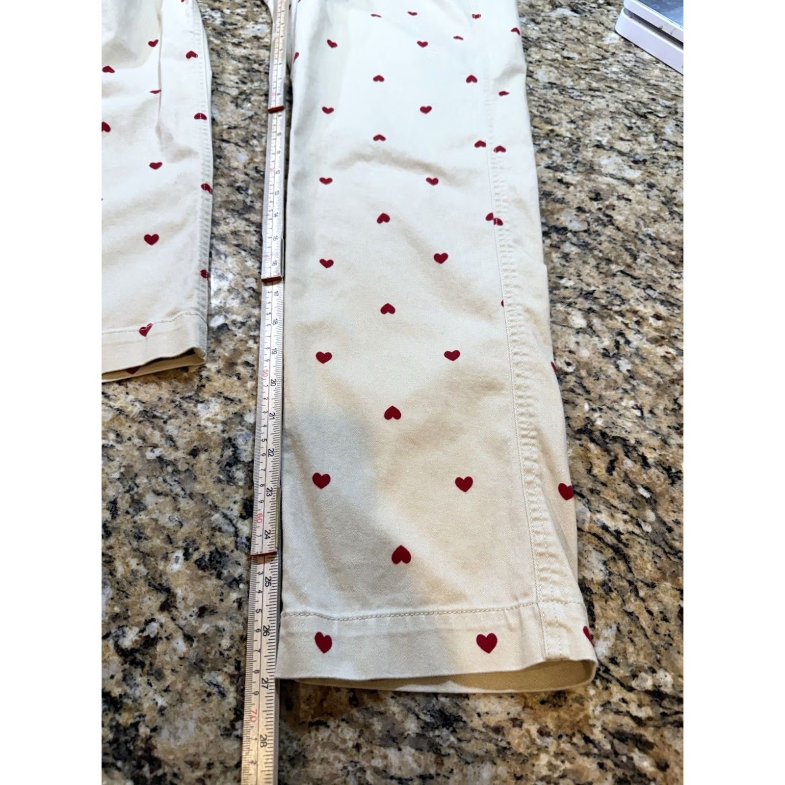 J.Crew VINTAGE? J.CREW Women’s High-Rise Girlfriend Chino Pants tan khaki w red hearts sz 4 Size 27" / US 4 / IT 40 - 5 Thumbnail