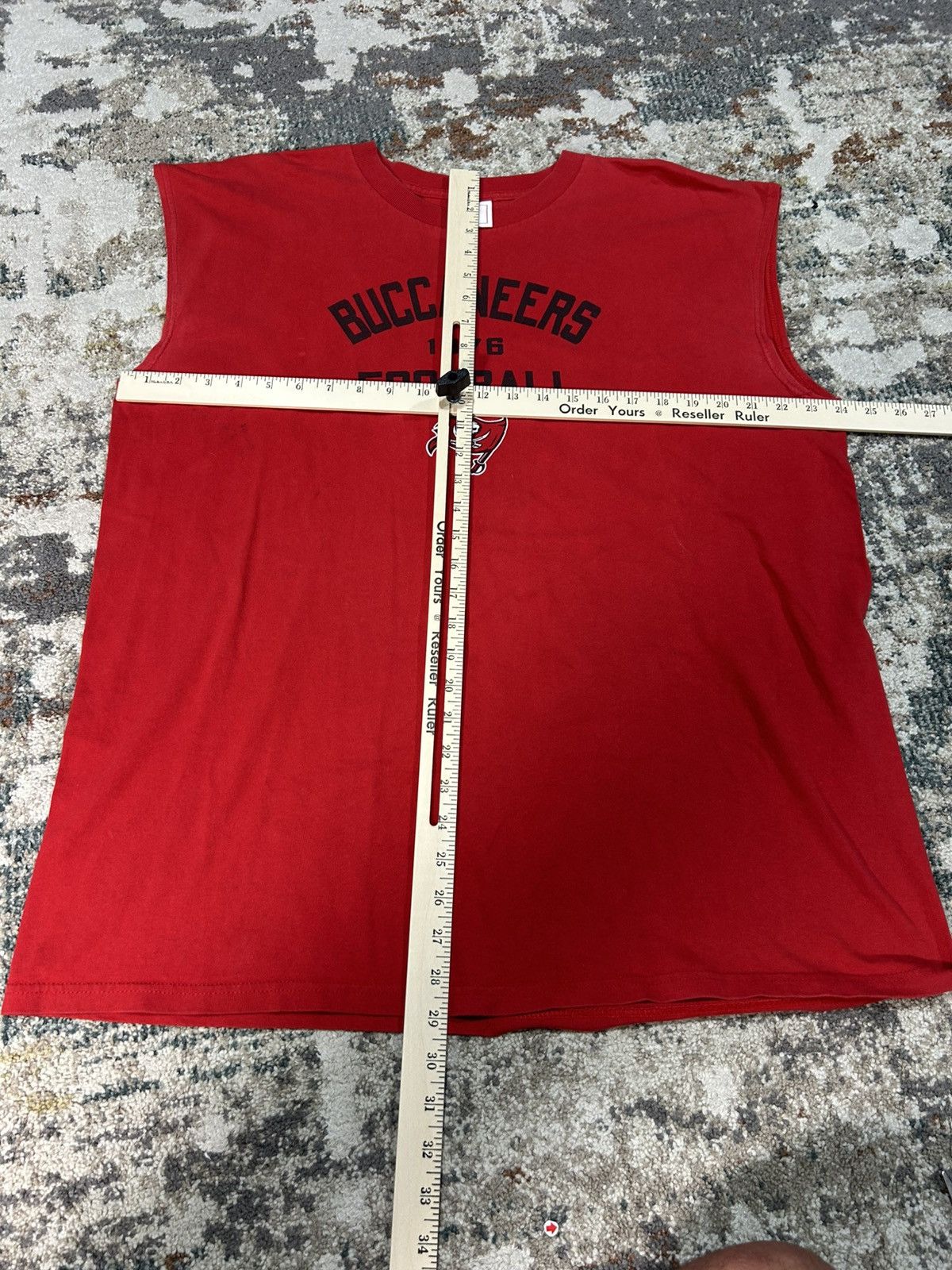 NFL Y2K Tampa Bay Buccaneers Cutoff Sleeveless Tank Top Size US L / EU 52-54 / 3 - 5 Thumbnail