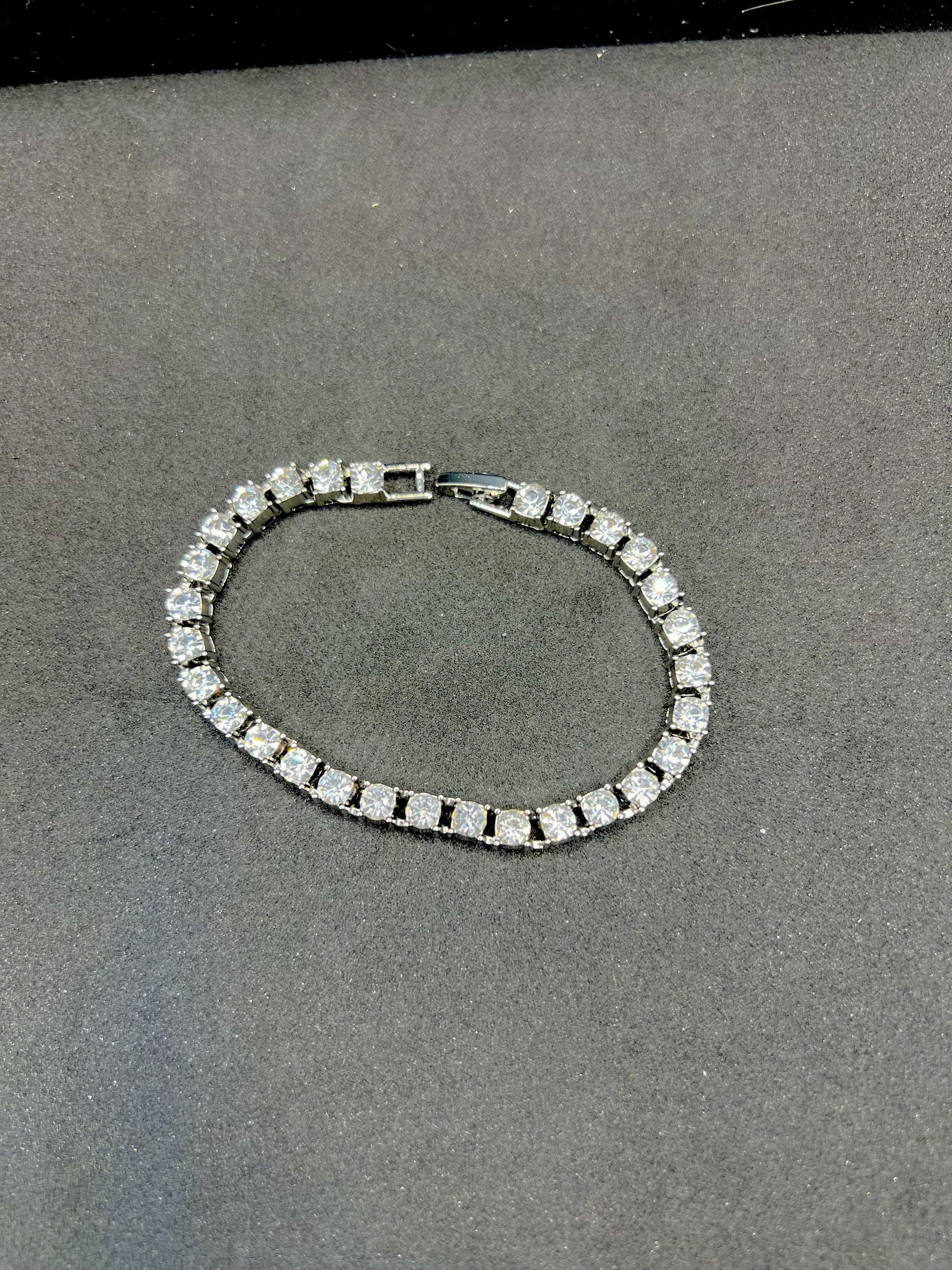 Jewelry Clear Czs Tennis Chain Bracelet Size ONE SIZE - 2 Thumbnail