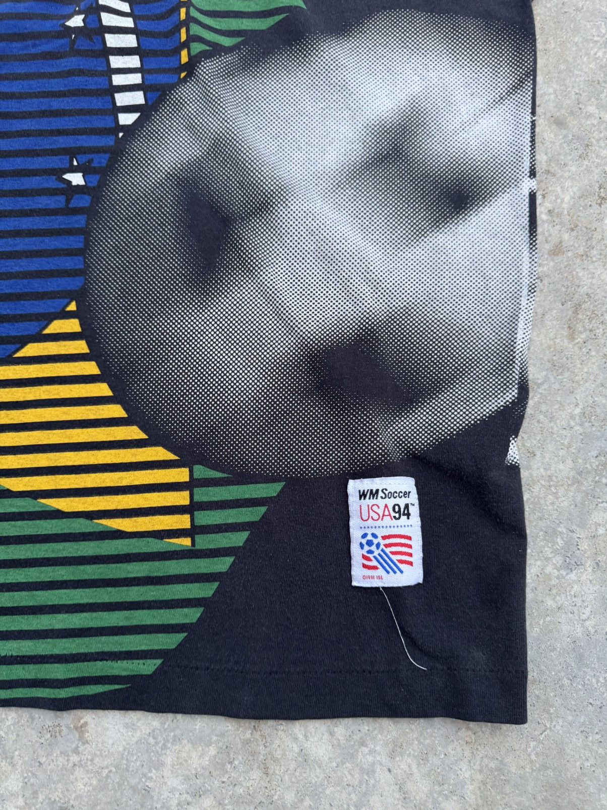 Other Brazil 1994 Vintage Fullprint Tee Size US L / EU 52-54 / 3 - 3 Thumbnail