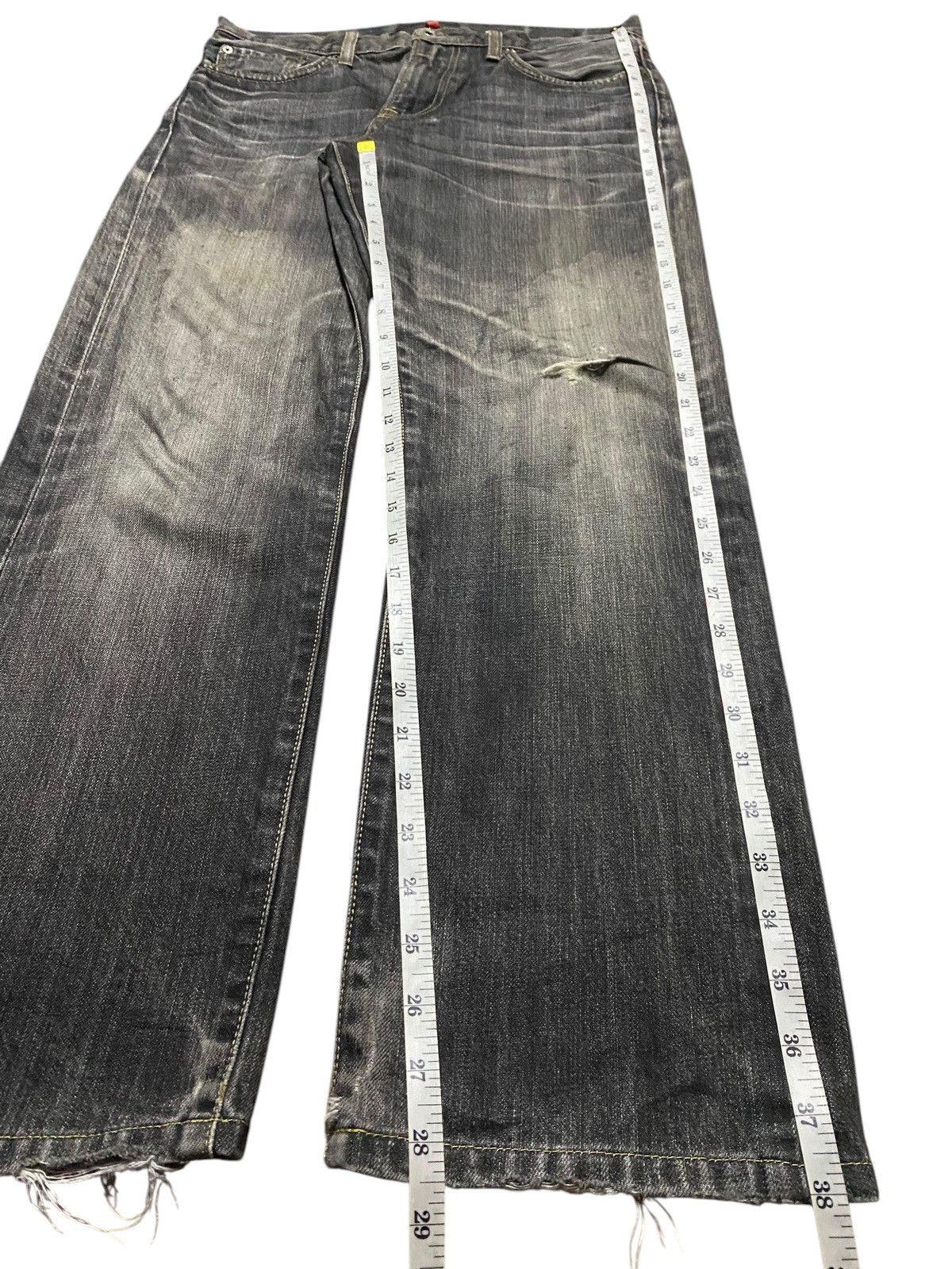 Jun Takahashi Black Denim Japanese Brand Uniqlo Jeans Faded Distressed Size US 32 / EU 48 - 13 Thumbnail