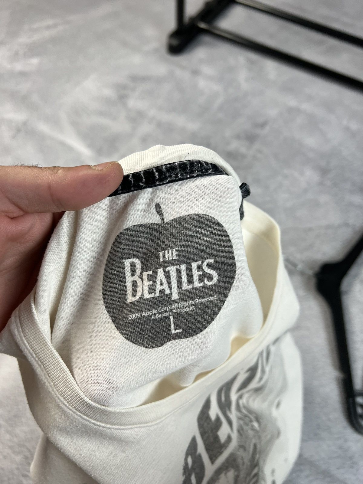 Band Tees × Vintage The Beatles revolver 2009 rock T-shirt Size US L / EU 52-54 / 3 - 8 Thumbnail
